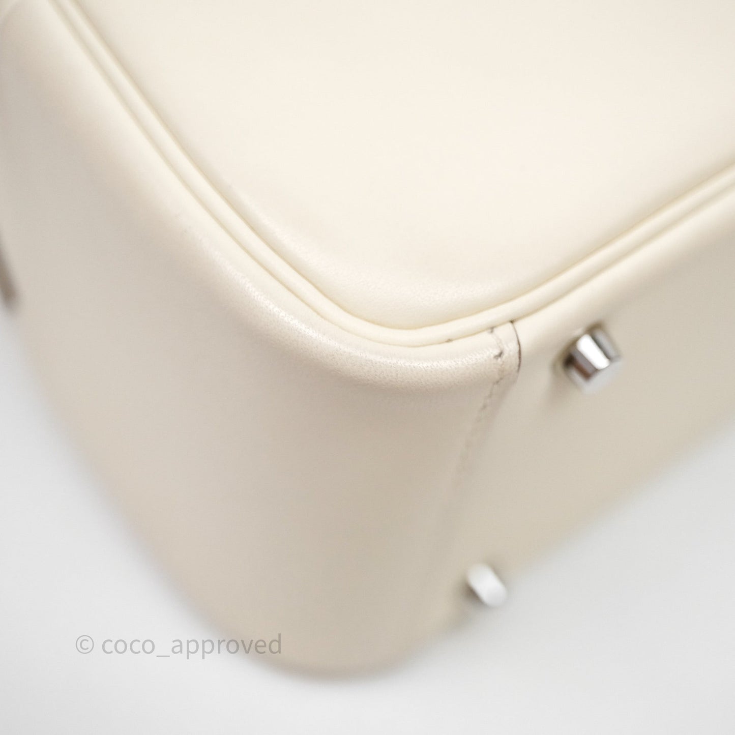 Hermes Mini Lindy Veau Swift Nata I2/ Sesame 2S Palladium Hardware