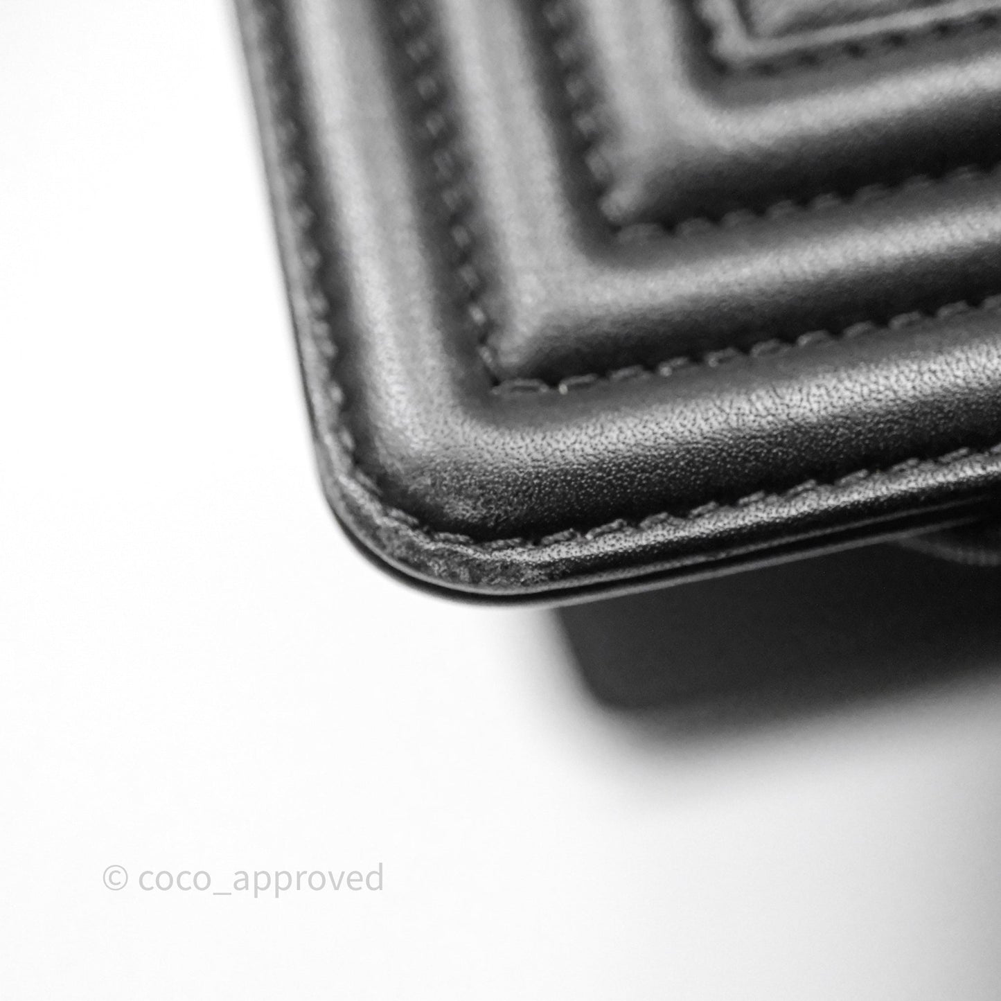Chanel Medium Boy Quilted Black Calfskin Aged Gold Hardware