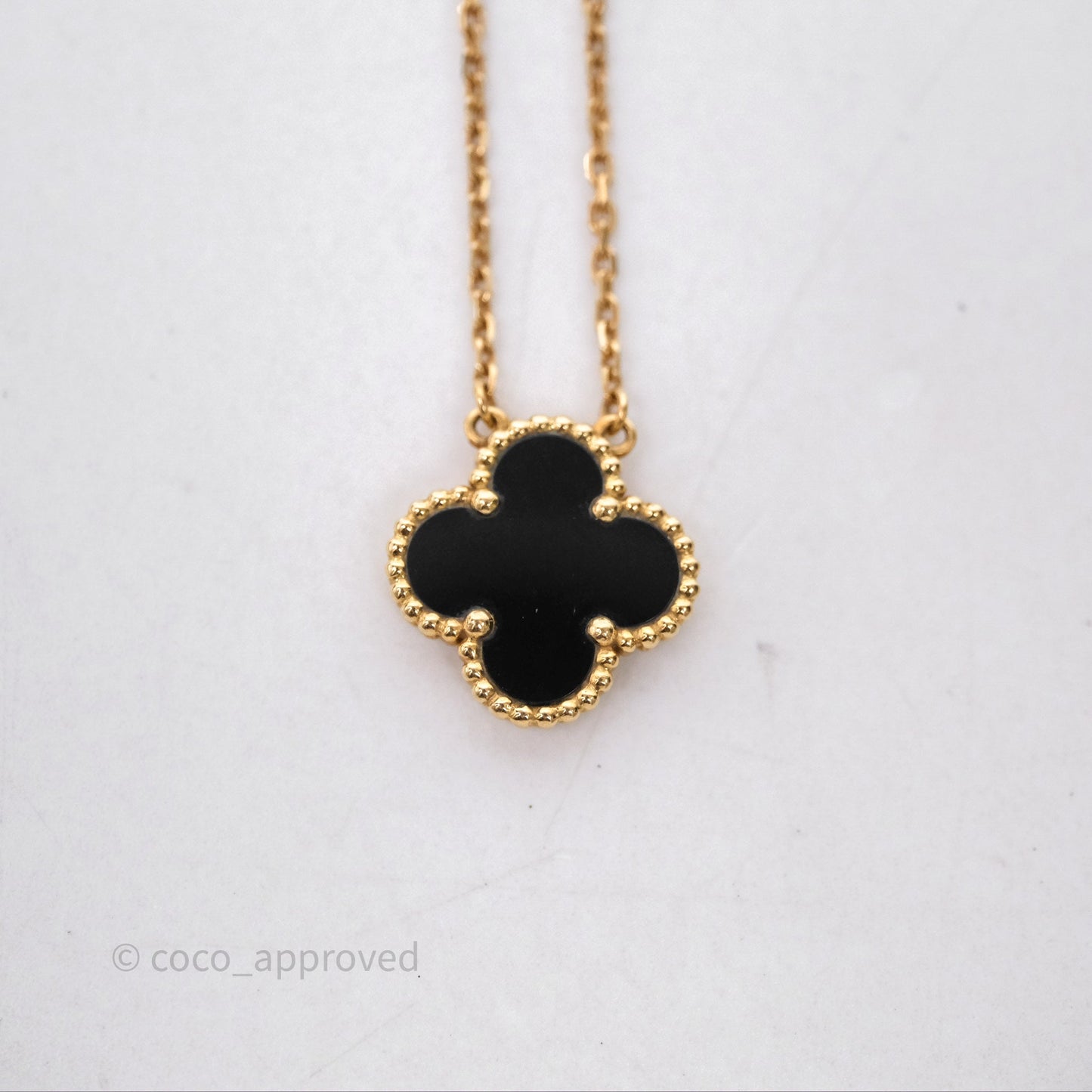Van Cleef & Arpels Vintage Alhambra Pendant Onyx 18K Yellow Gold