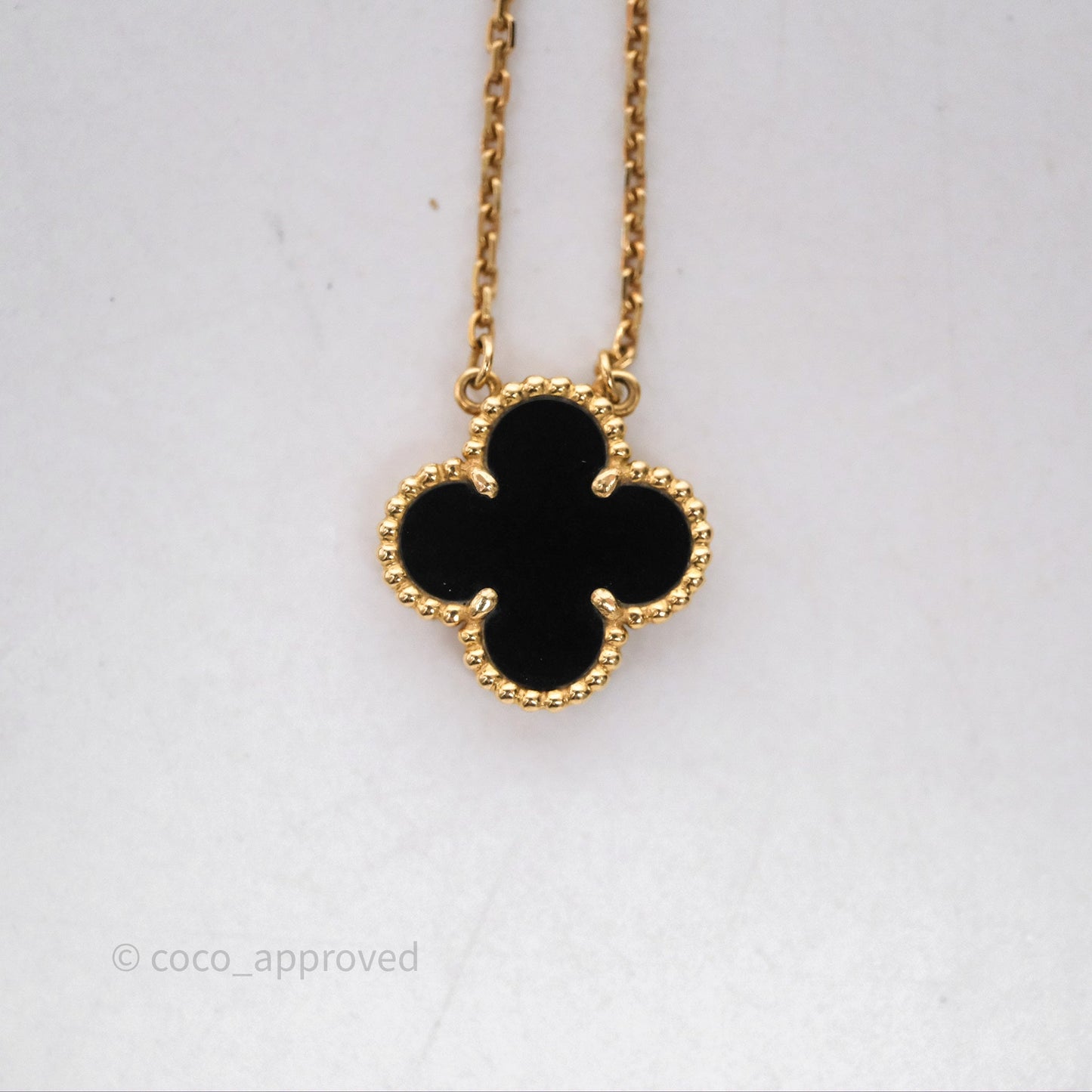 Van Cleef & Arpels Vintage Alhambra Pendant Onyx 18K Yellow Gold