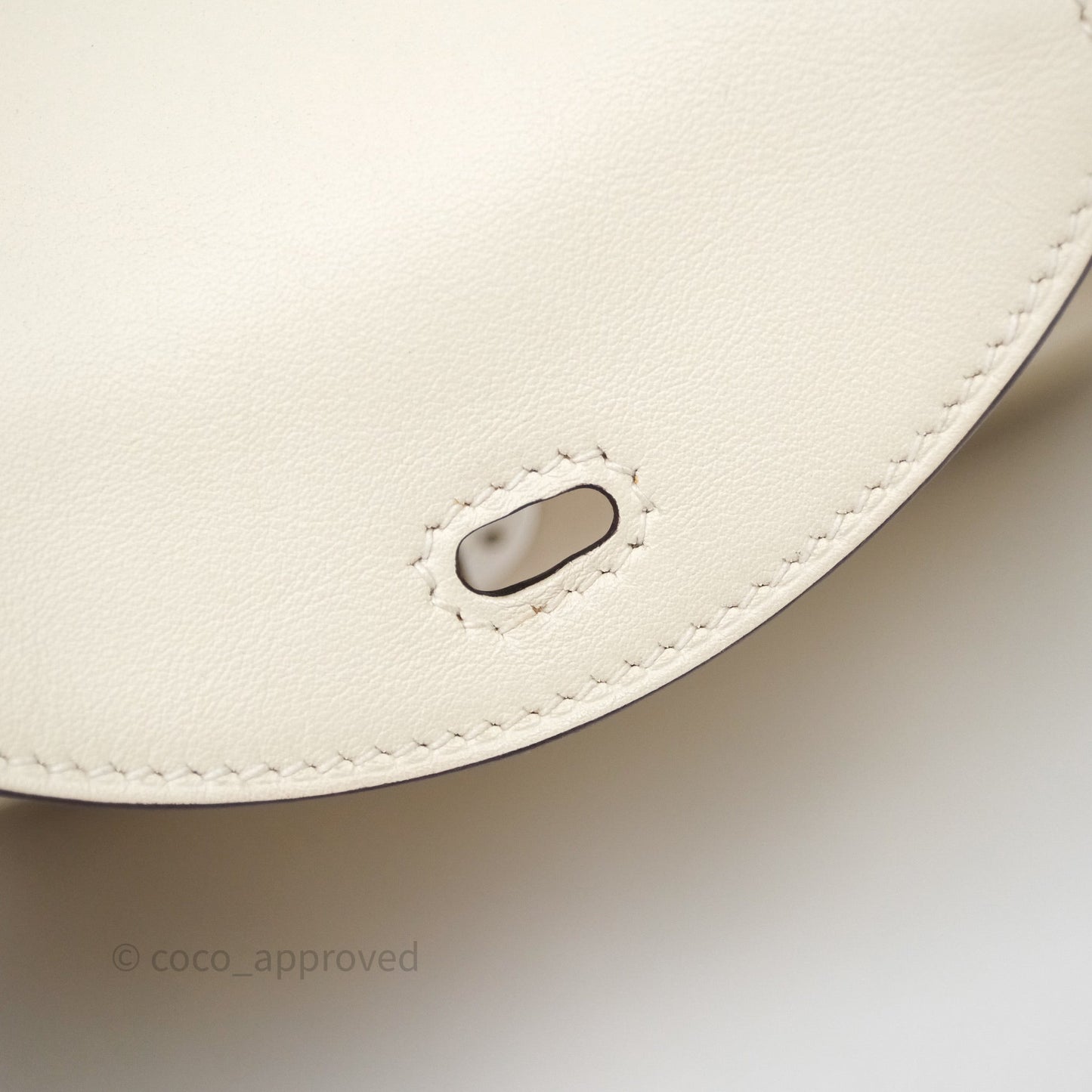 Hermes Mini Lindy Veau Swift Nata I2/ Sesame 2S Palladium Hardware