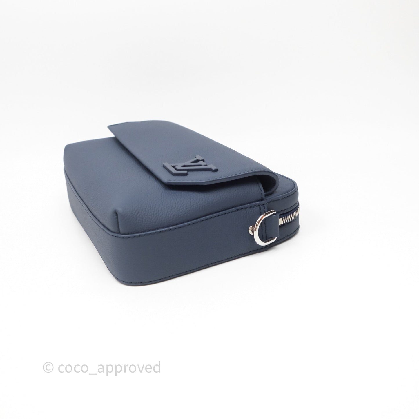 Louis Vuitton Fastline Messenger Blue