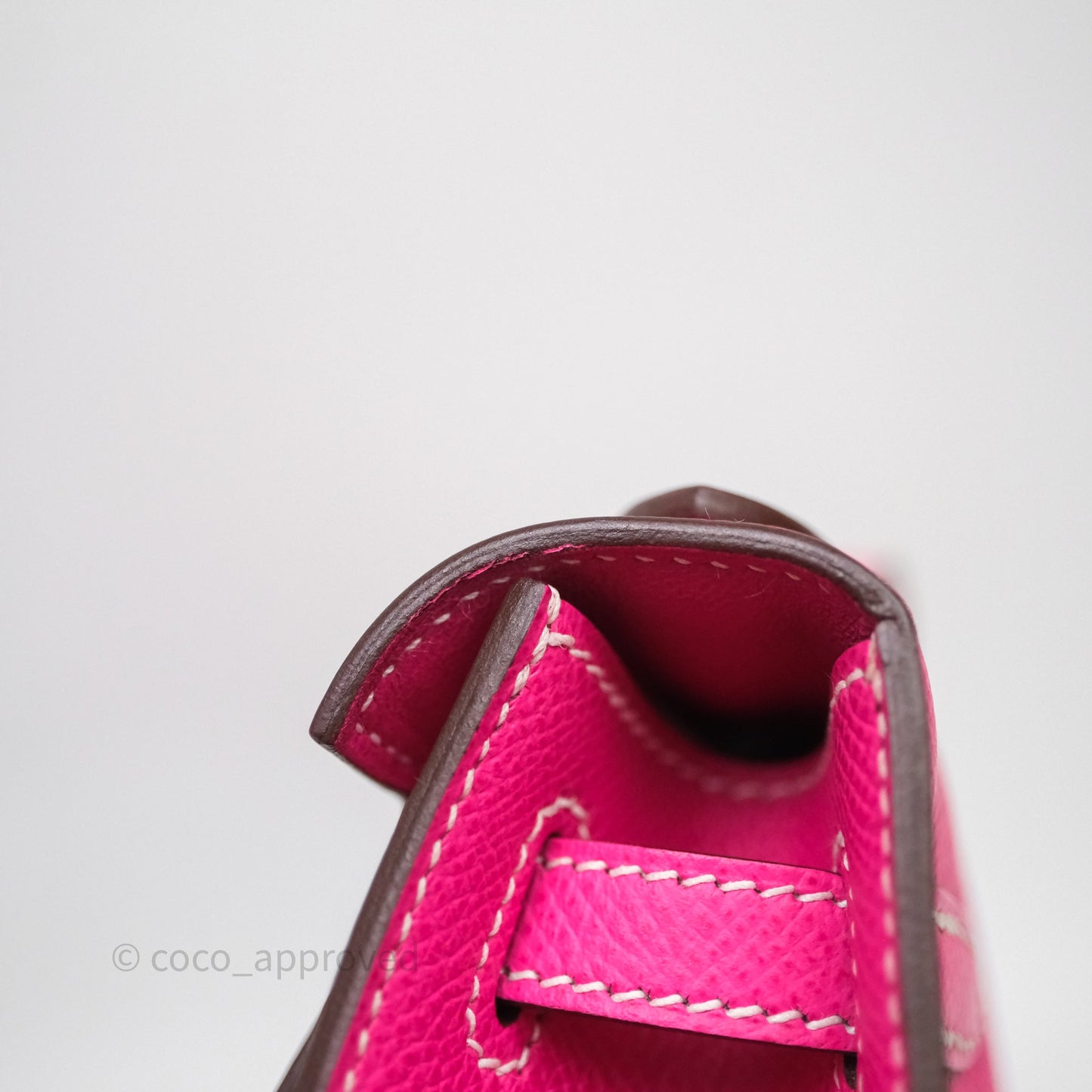 Hermès Kelly Pochette Clutch Rose Tyrien Epsom Gold Hardware