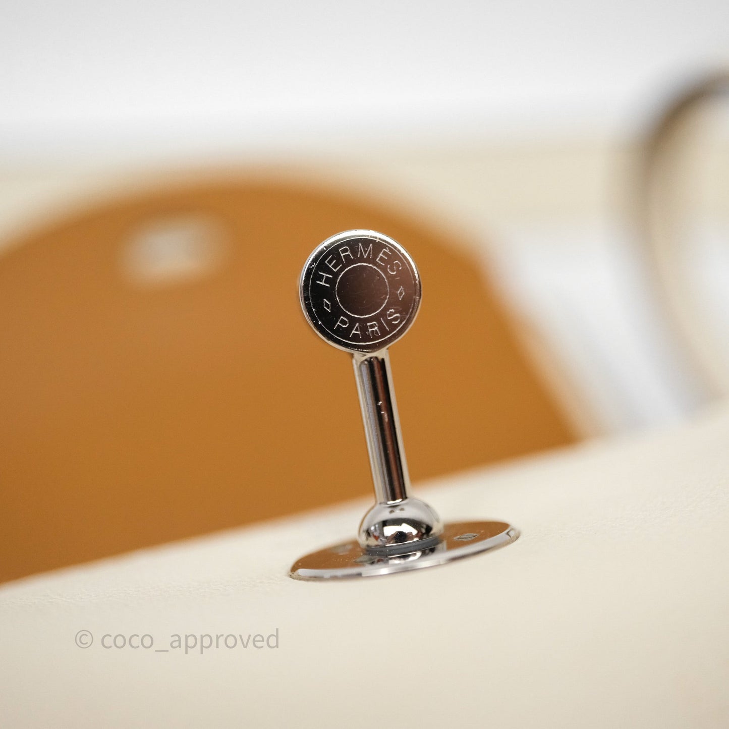 Hermes Mini Lindy Veau Swift Nata I2/ Sesame 2S Palladium Hardware