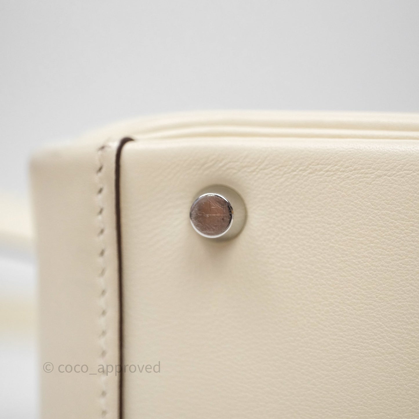 Hermes Mini Lindy Veau Swift Nata I2/ Sesame 2S Palladium Hardware