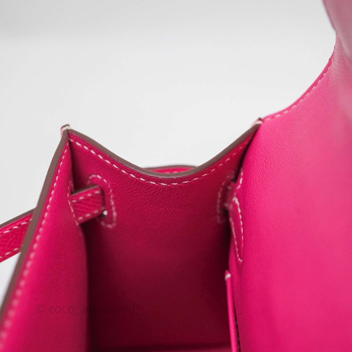 Hermès Kelly Pochette Clutch Rose Tyrien Epsom Gold Hardware