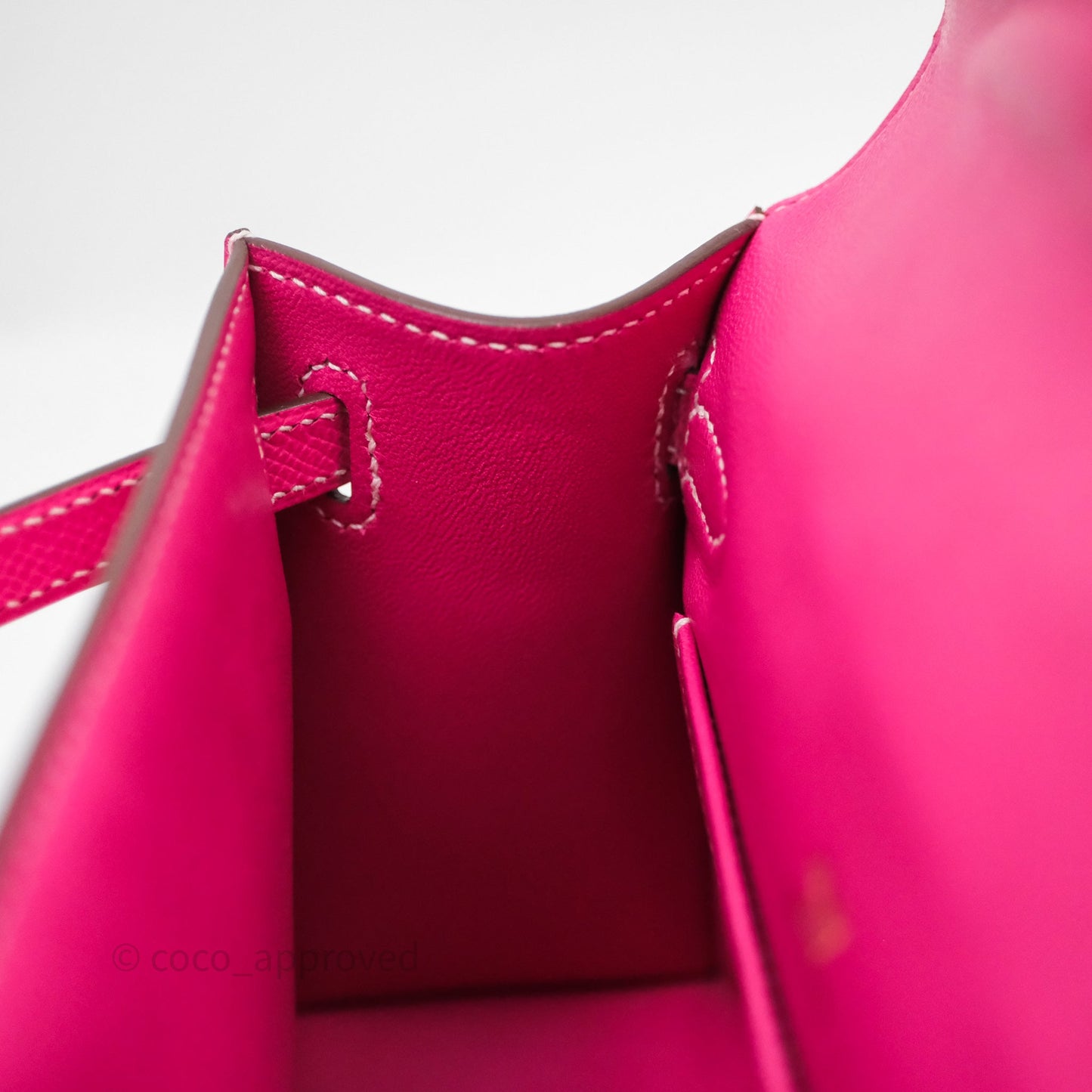 Hermès Kelly Pochette Clutch Rose Tyrien Epsom Gold Hardware
