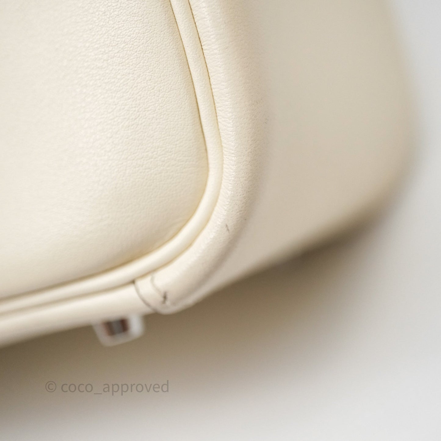 Hermes Mini Lindy Veau Swift Nata I2/ Sesame 2S Palladium Hardware