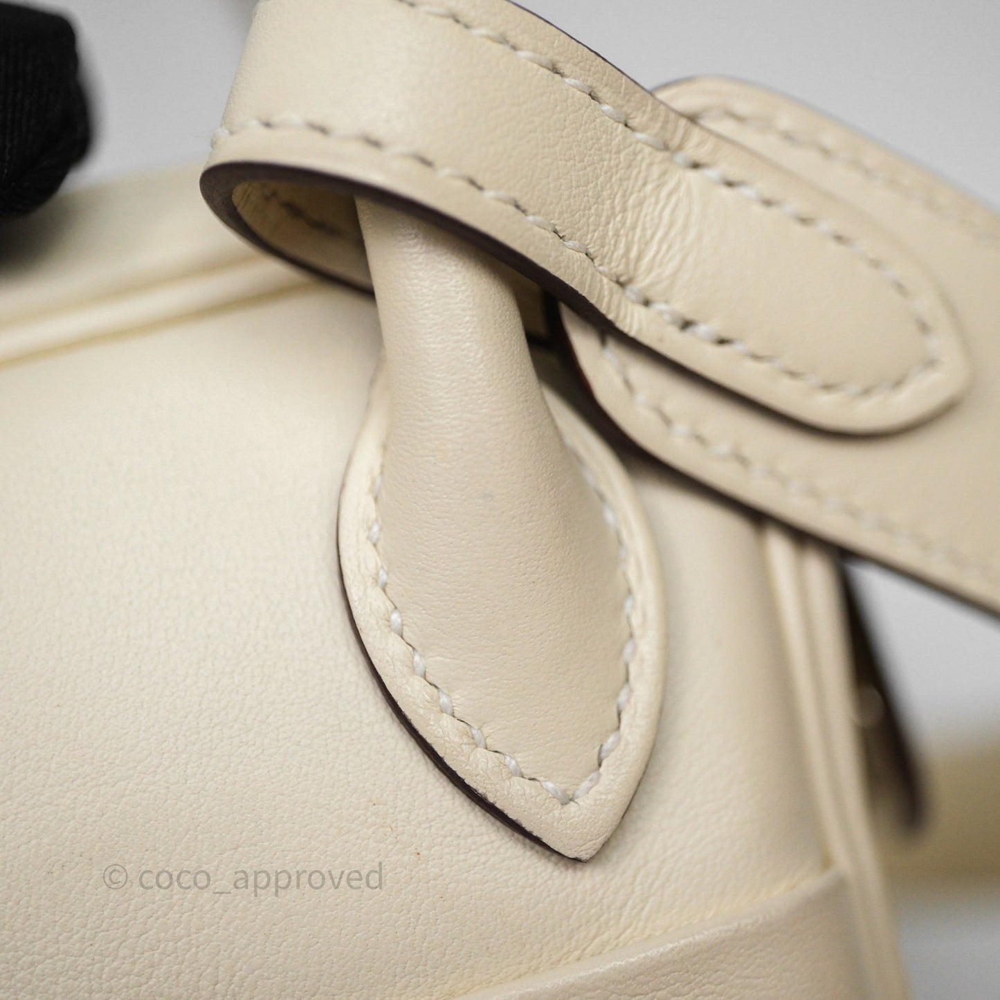 Hermes Mini Lindy Veau Swift Nata I2/ Sesame 2S Palladium Hardware