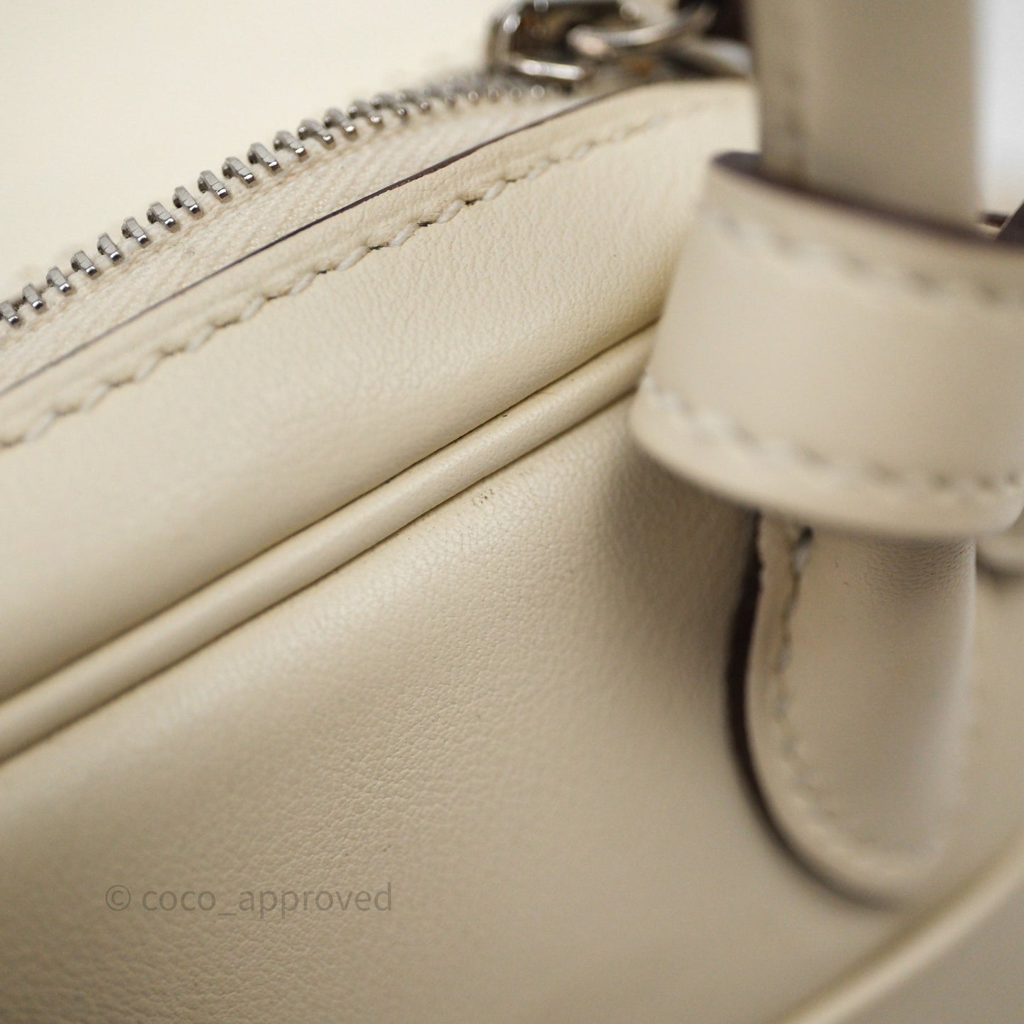 Hermes Mini Lindy Veau Swift Nata I2/ Sesame 2S Palladium Hardware