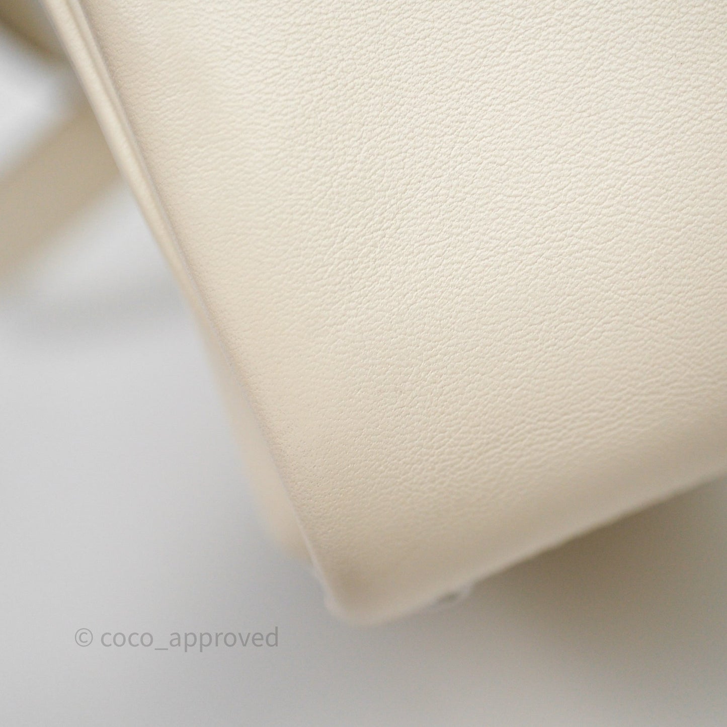 Hermes Mini Lindy Veau Swift Nata I2/ Sesame 2S Palladium Hardware