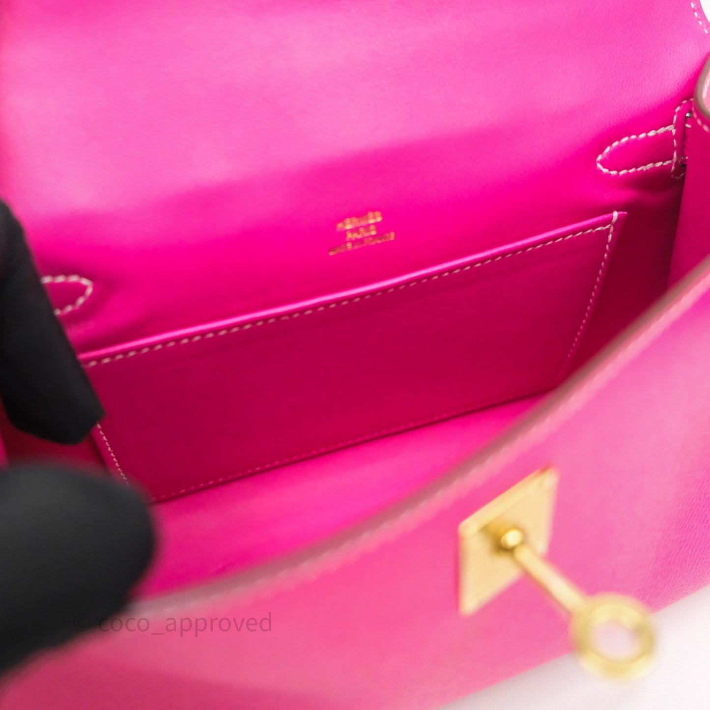 Hermès Kelly Pochette Clutch Rose Tyrien Epsom Gold Hardware