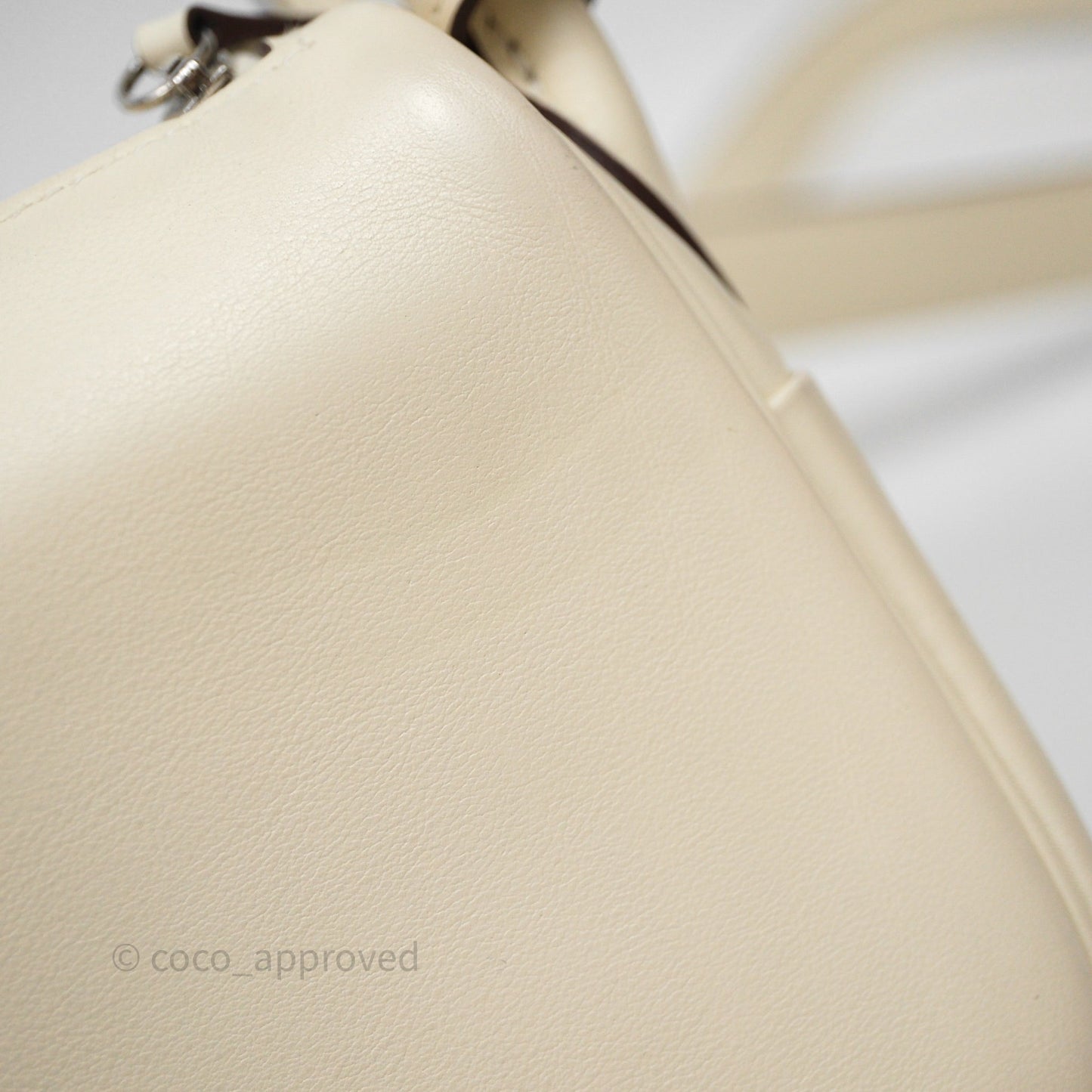 Hermes Mini Lindy Veau Swift Nata I2/ Sesame 2S Palladium Hardware