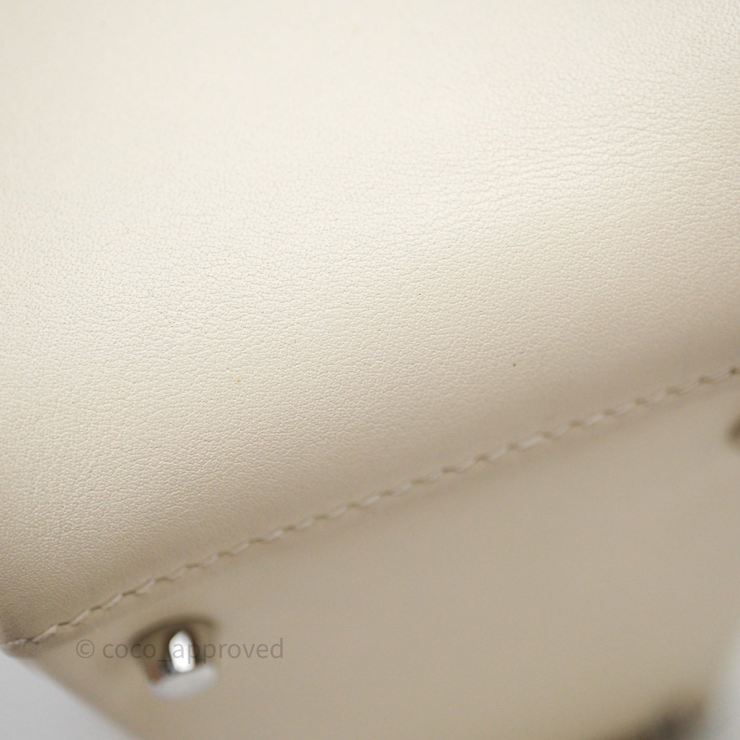 Hermes Mini Lindy Veau Swift Nata I2/ Sesame 2S Palladium Hardware