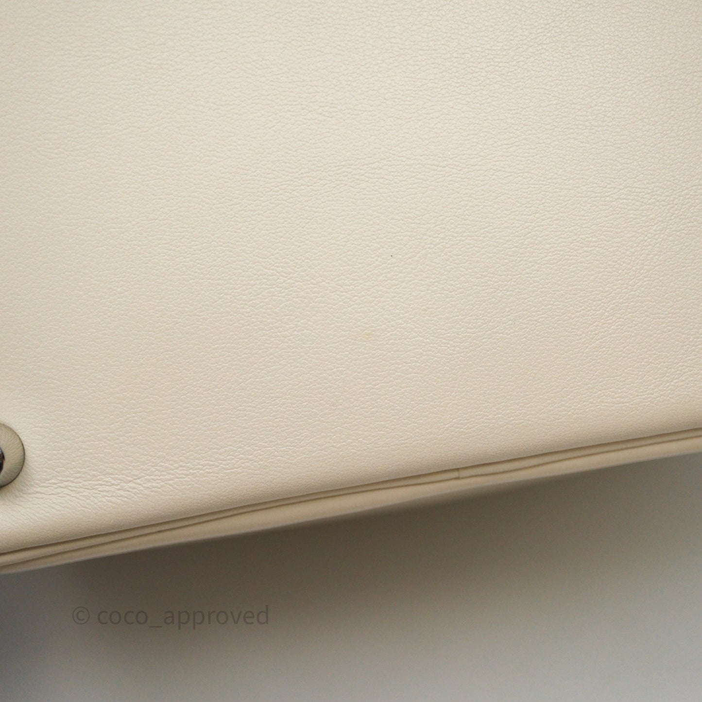 Hermes Mini Lindy Veau Swift Nata I2/ Sesame 2S Palladium Hardware