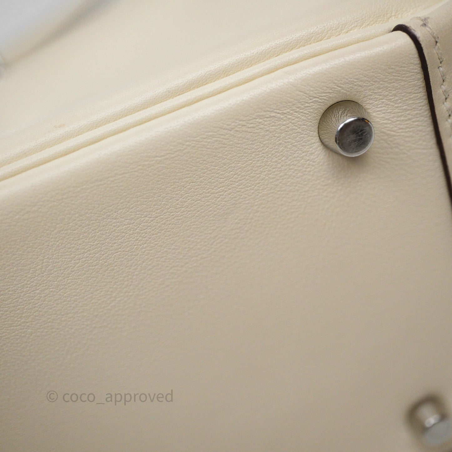 Hermes Mini Lindy Veau Swift Nata I2/ Sesame 2S Palladium Hardware