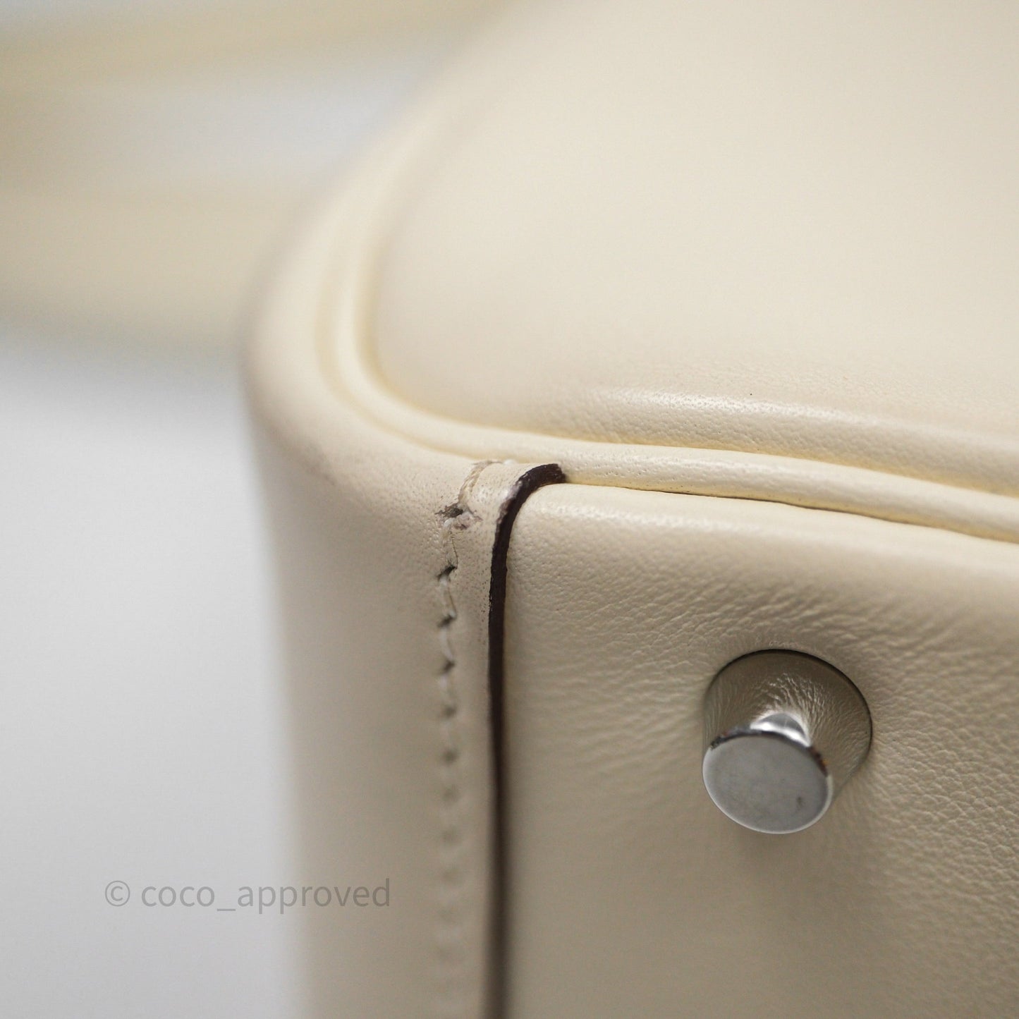Hermes Mini Lindy Veau Swift Nata I2/ Sesame 2S Palladium Hardware