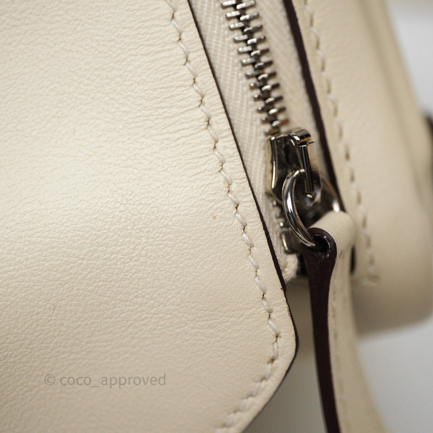 Hermes Mini Lindy Veau Swift Nata I2/ Sesame 2S Palladium Hardware