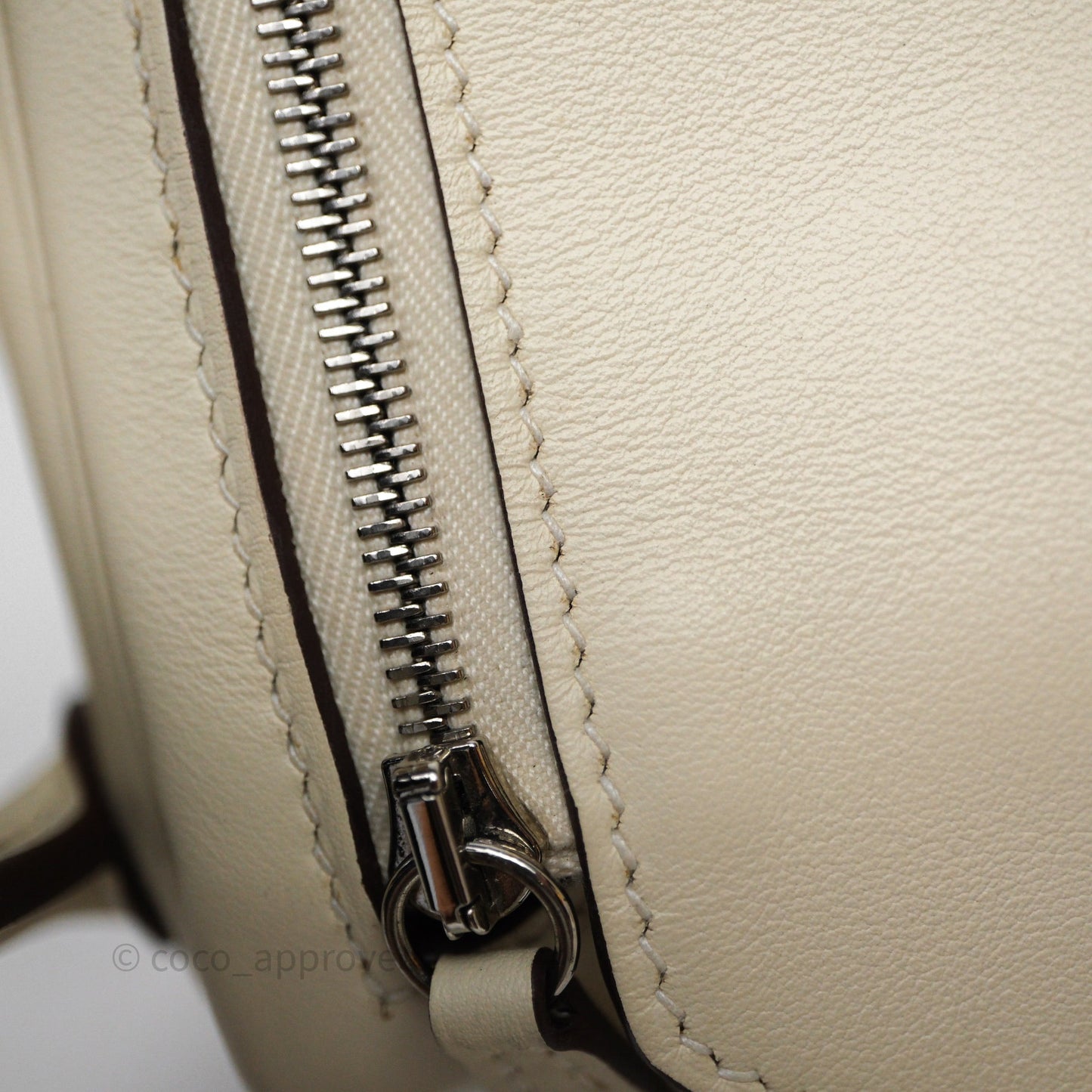 Hermes Mini Lindy Veau Swift Nata I2/ Sesame 2S Palladium Hardware