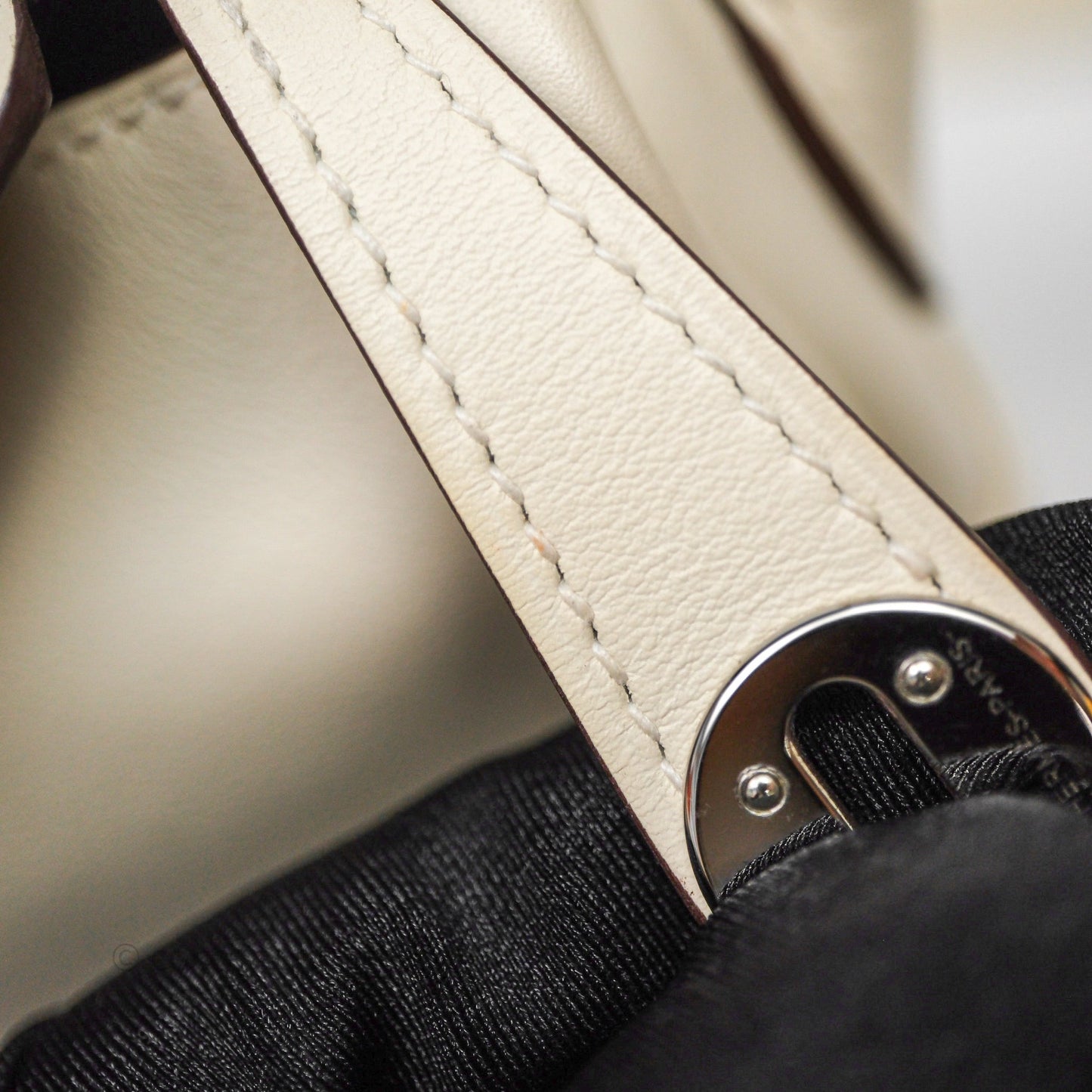 Hermes Mini Lindy Veau Swift Nata I2/ Sesame 2S Palladium Hardware