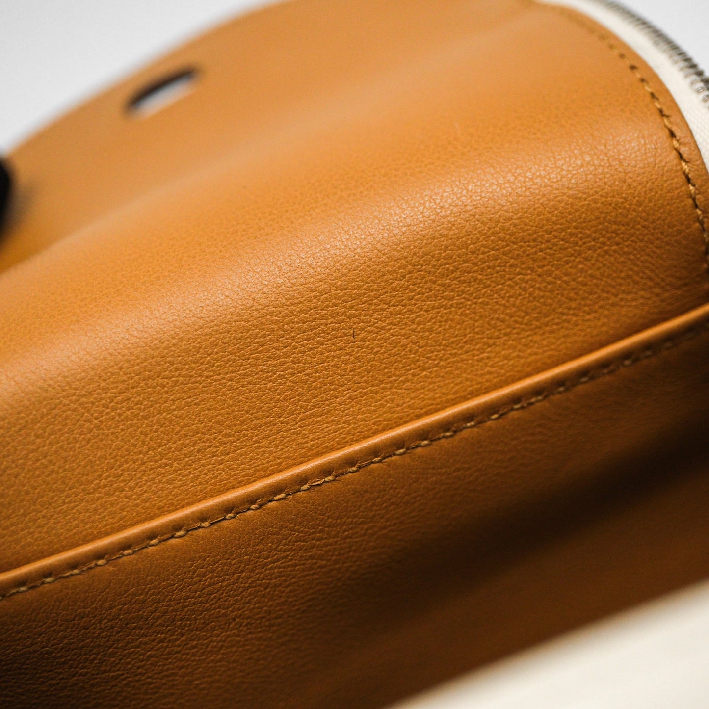 Hermes Mini Lindy Veau Swift Nata I2/ Sesame 2S Palladium Hardware