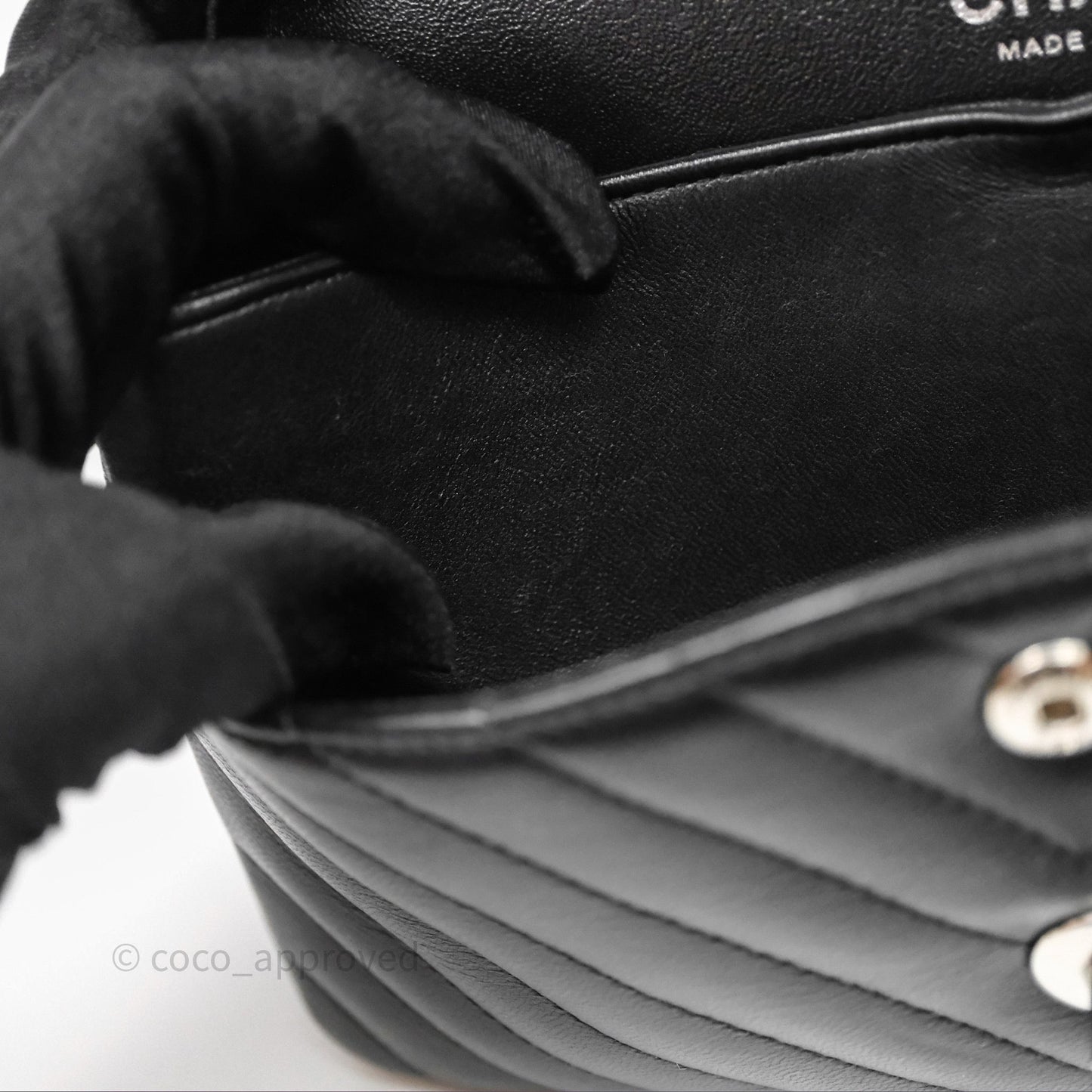 Chanel Small Flap Chevron Black lambskin Silver Hardware