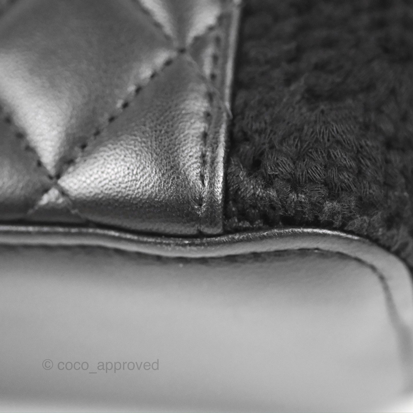 Chanel Vanity with Chain Crochet Black Lambskin Gold Hardware