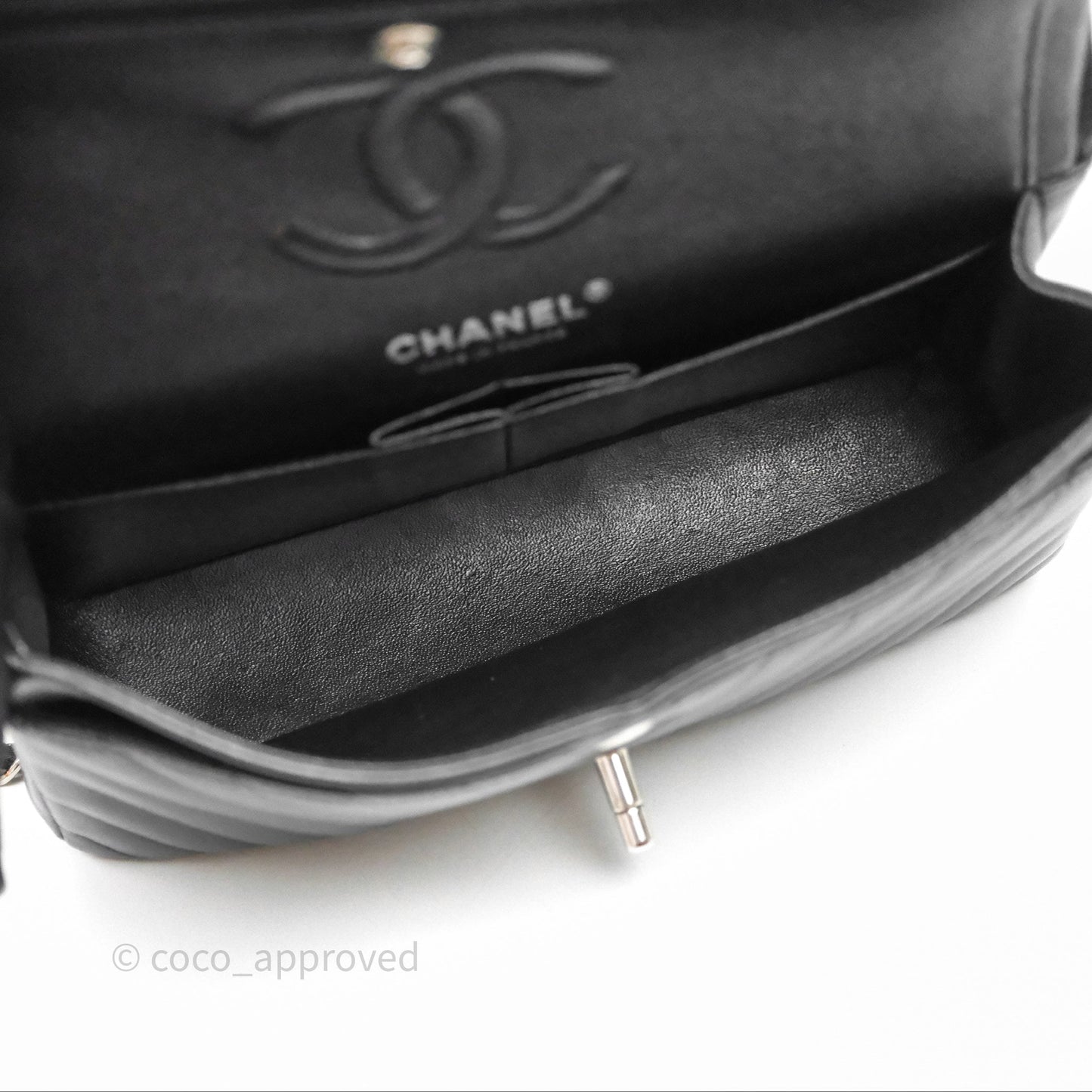 Chanel Small Flap Chevron Black lambskin Silver Hardware