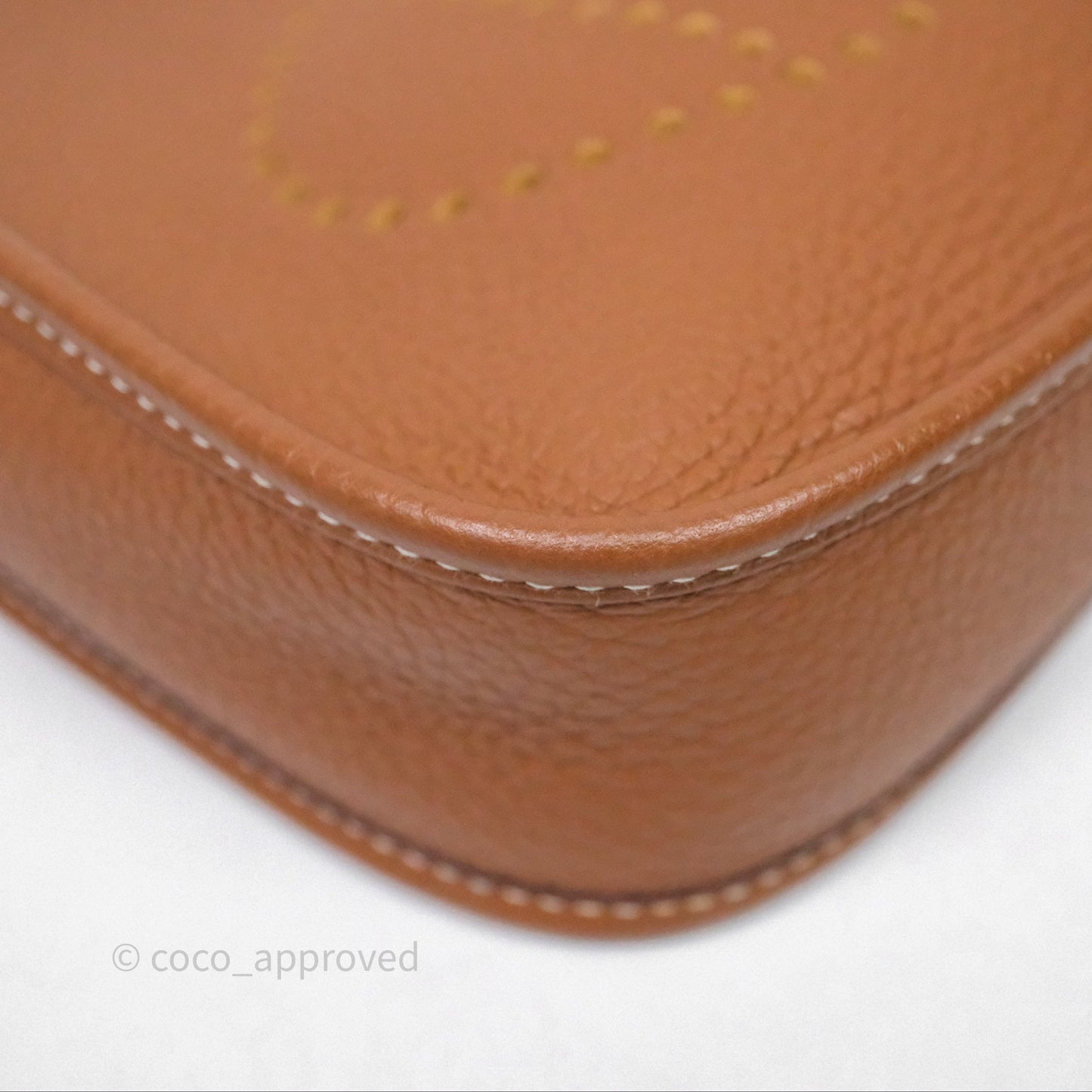 Hermès Mini Evelyne 16 Gold 37 Clemence Gold Hardware