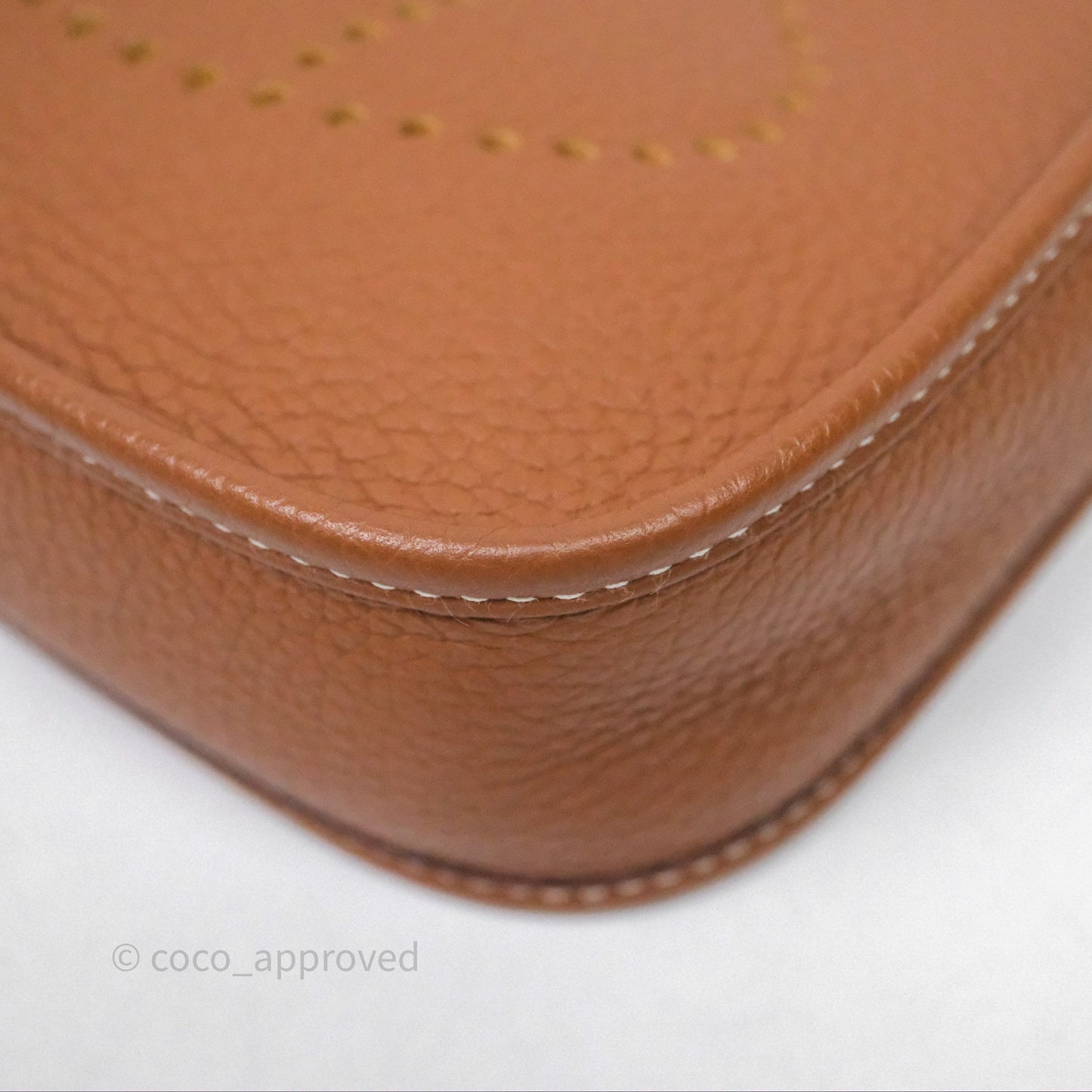 Hermès Mini Evelyne 16 Gold 37 Clemence Gold Hardware