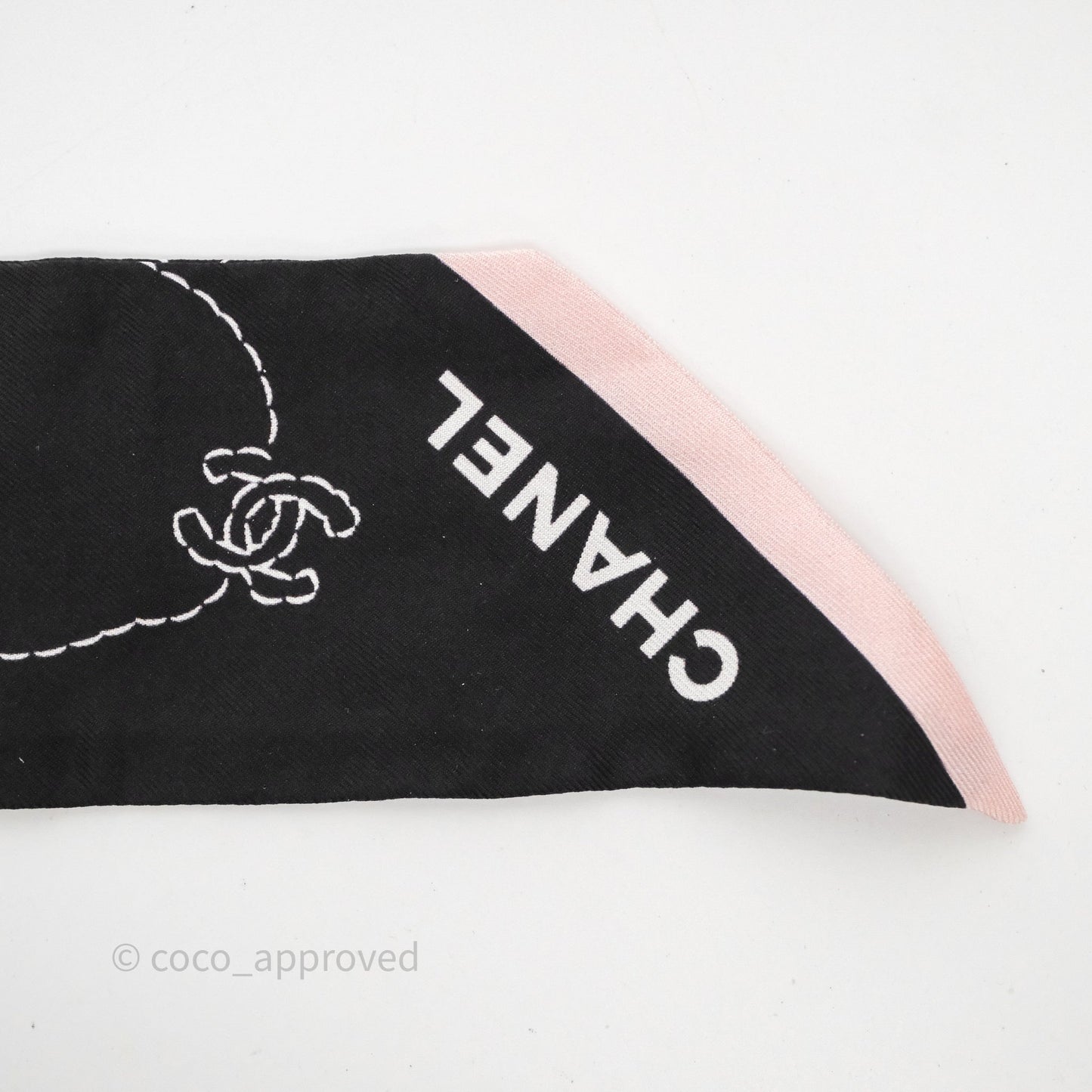 Chanel Silk Twilly in Black/ Pink