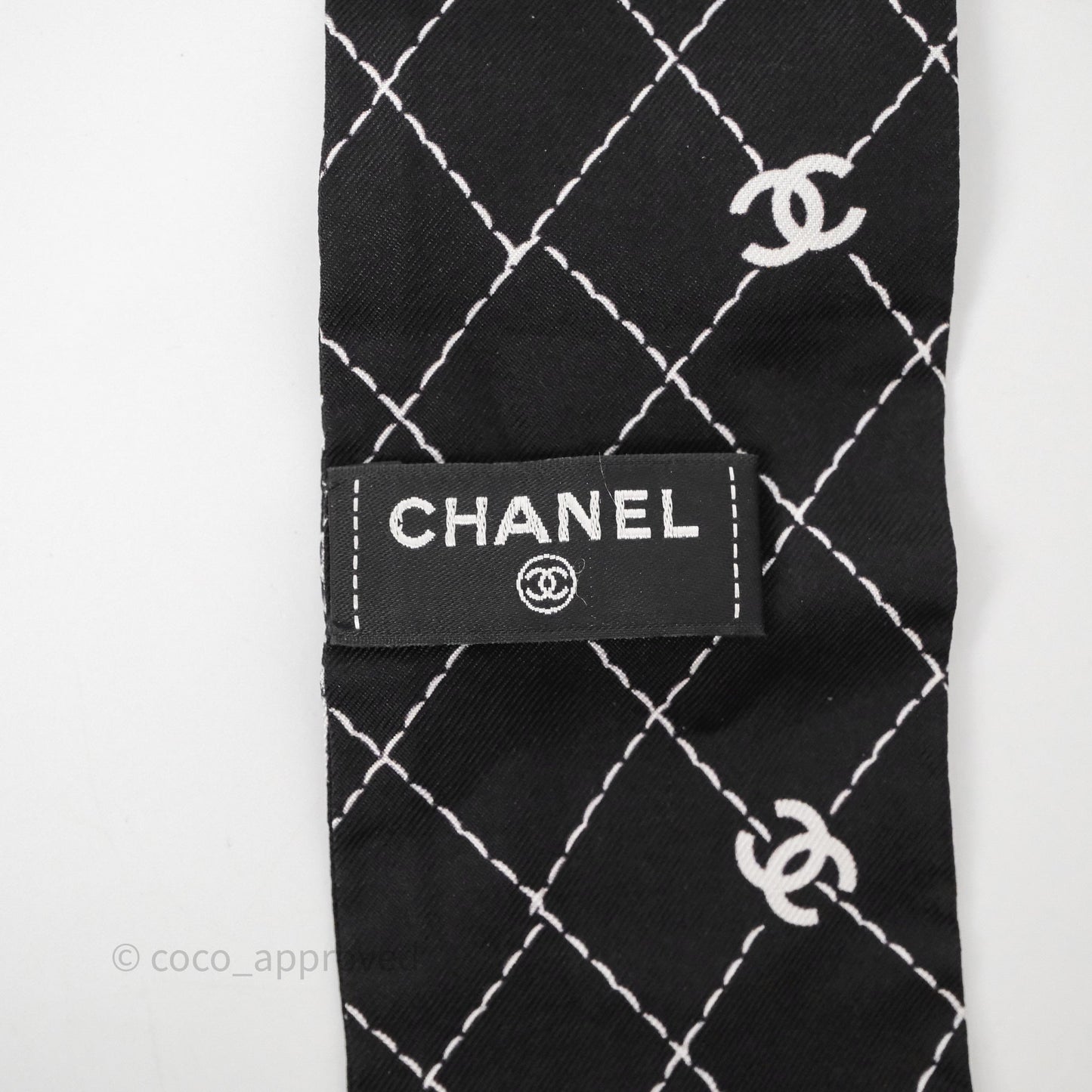 Chanel Silk Twilly in Black/ Pink