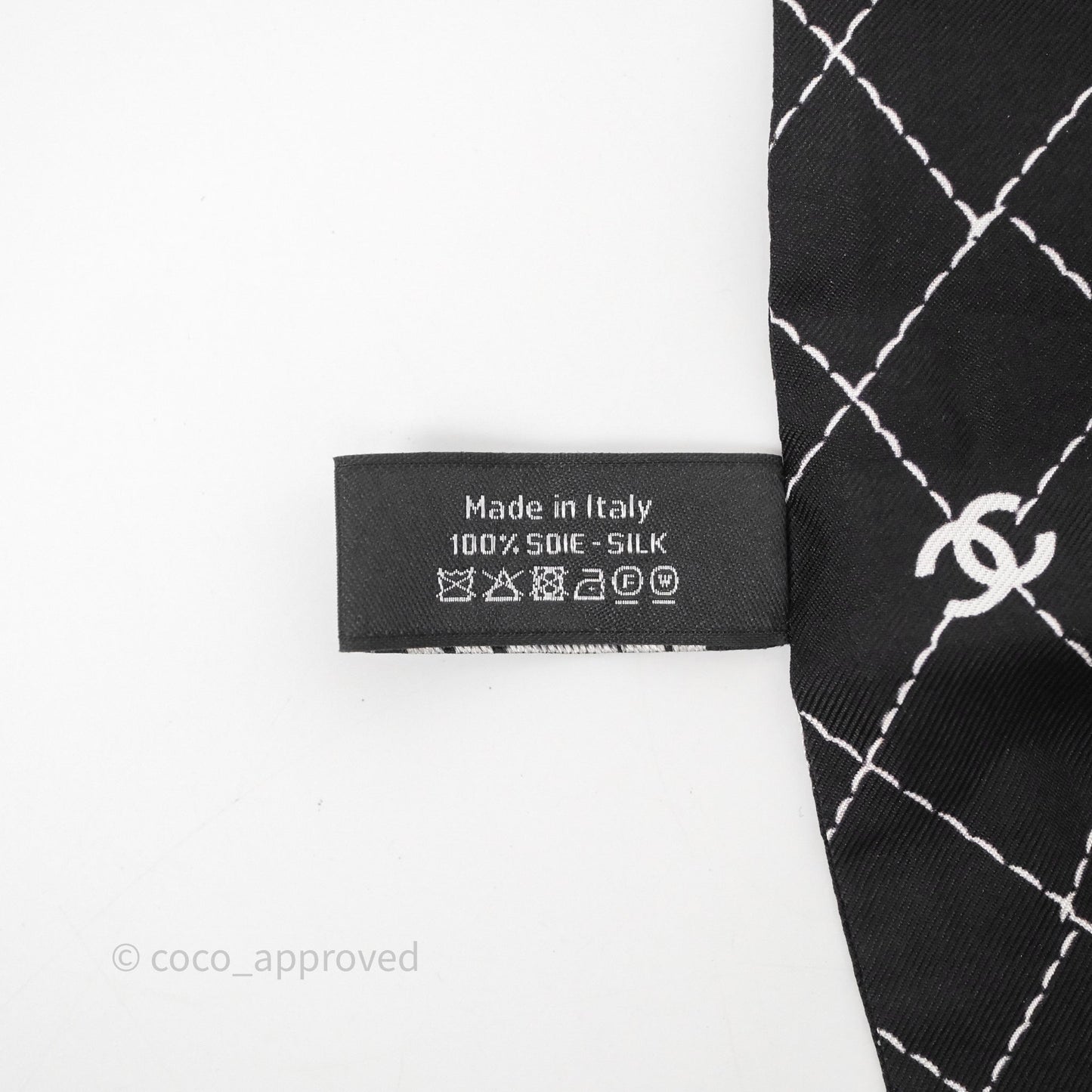 Chanel Silk Twilly in Black/ Pink