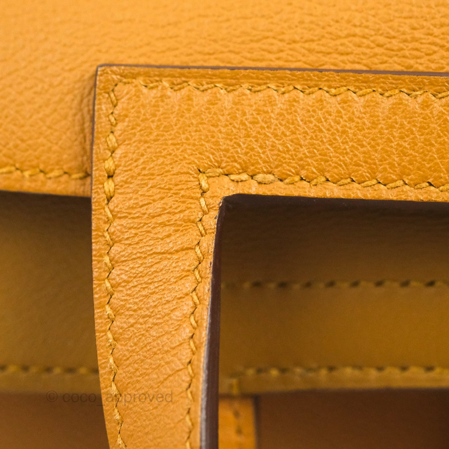 Hermès Halzan 25 Caramel Evercolour Gold Hardware