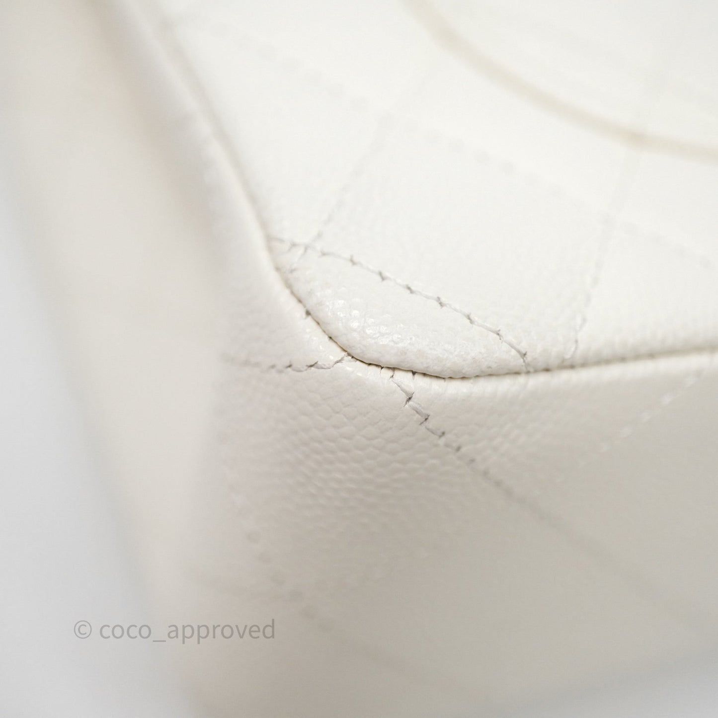 Chanel Classic Quilted Small S/M Flap Ivory White Caviar Gold Hardware