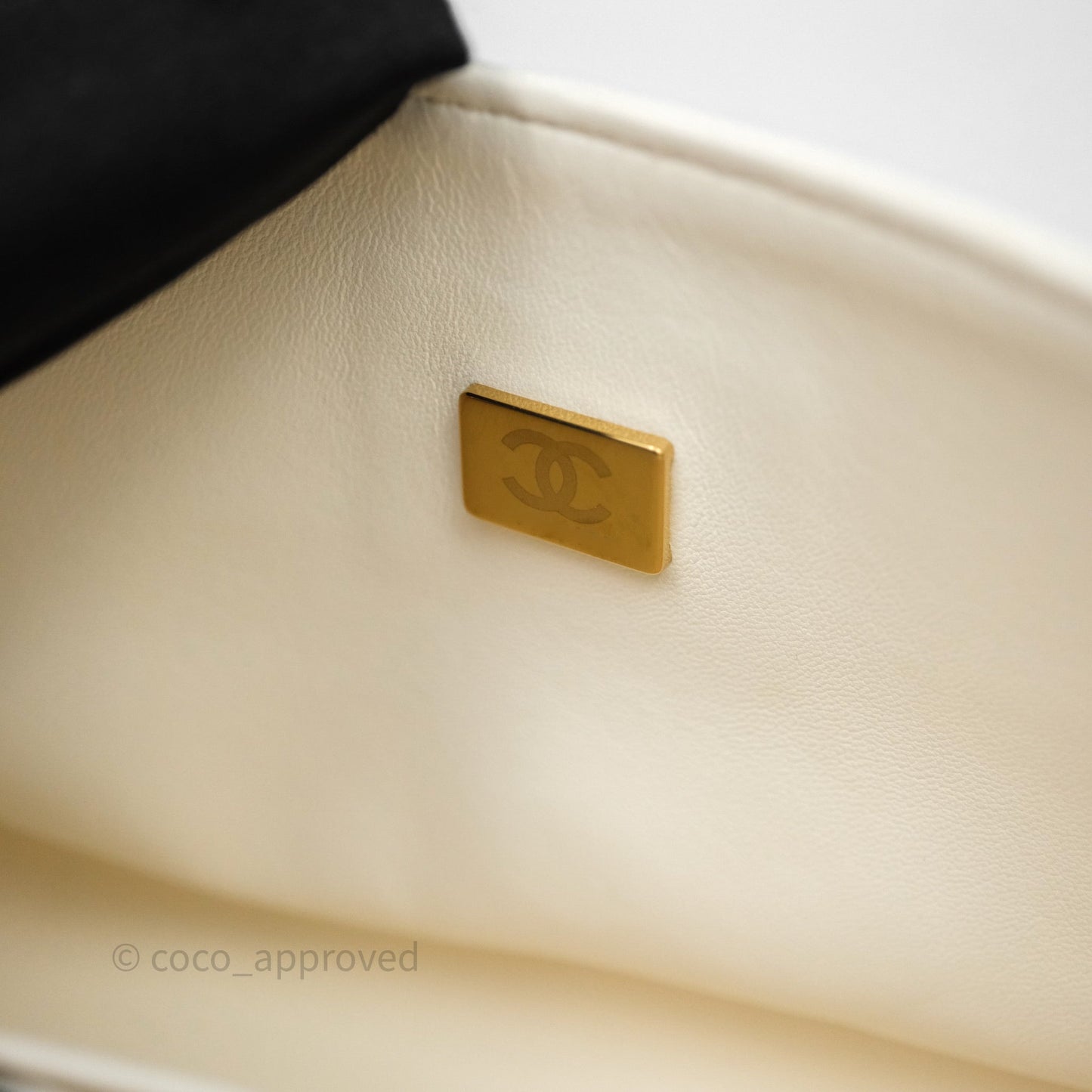 Chanel Classic Quilted Small S/M Flap Ivory White Caviar Gold Hardware