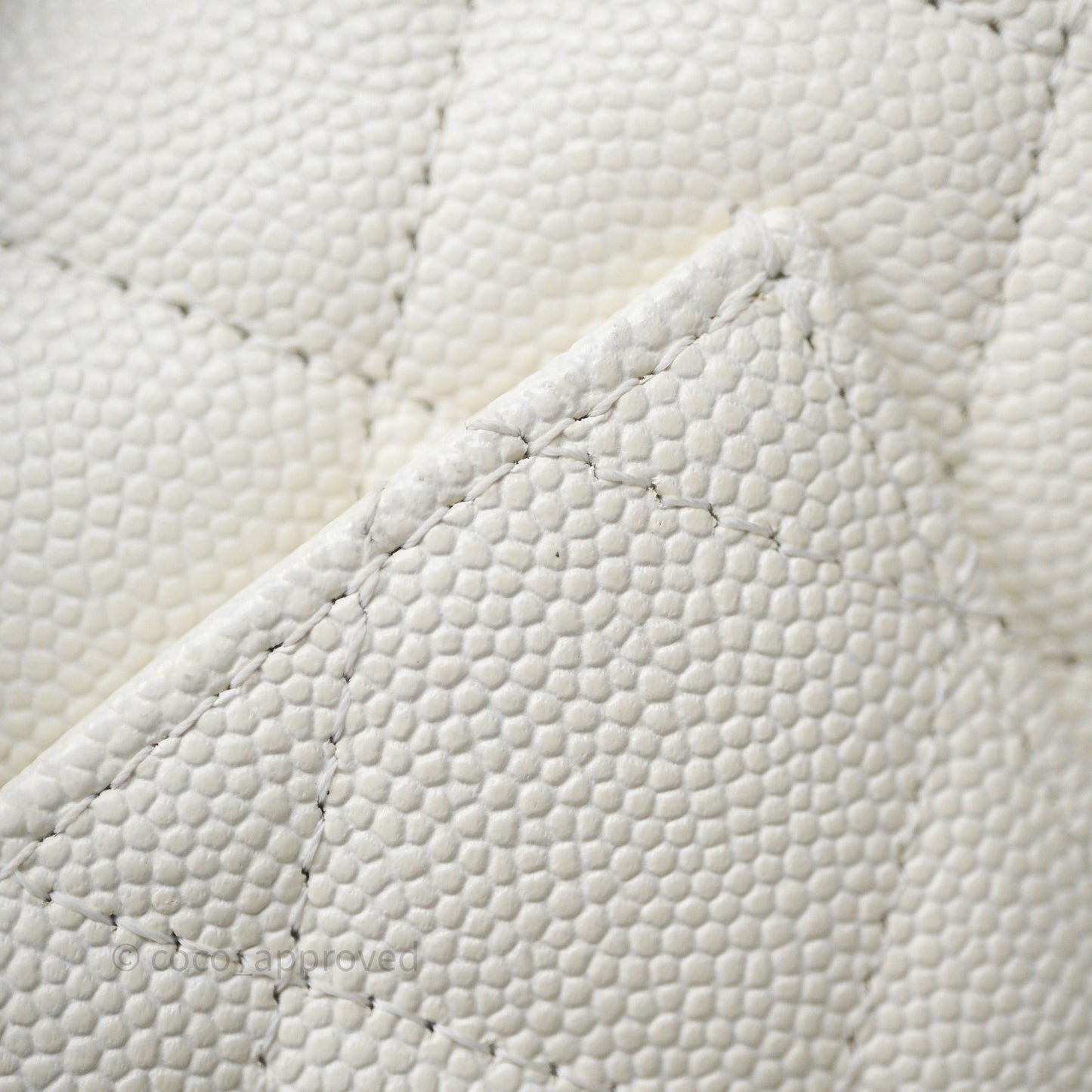 Chanel Classic Quilted Small S/M Flap Ivory White Caviar Gold Hardware