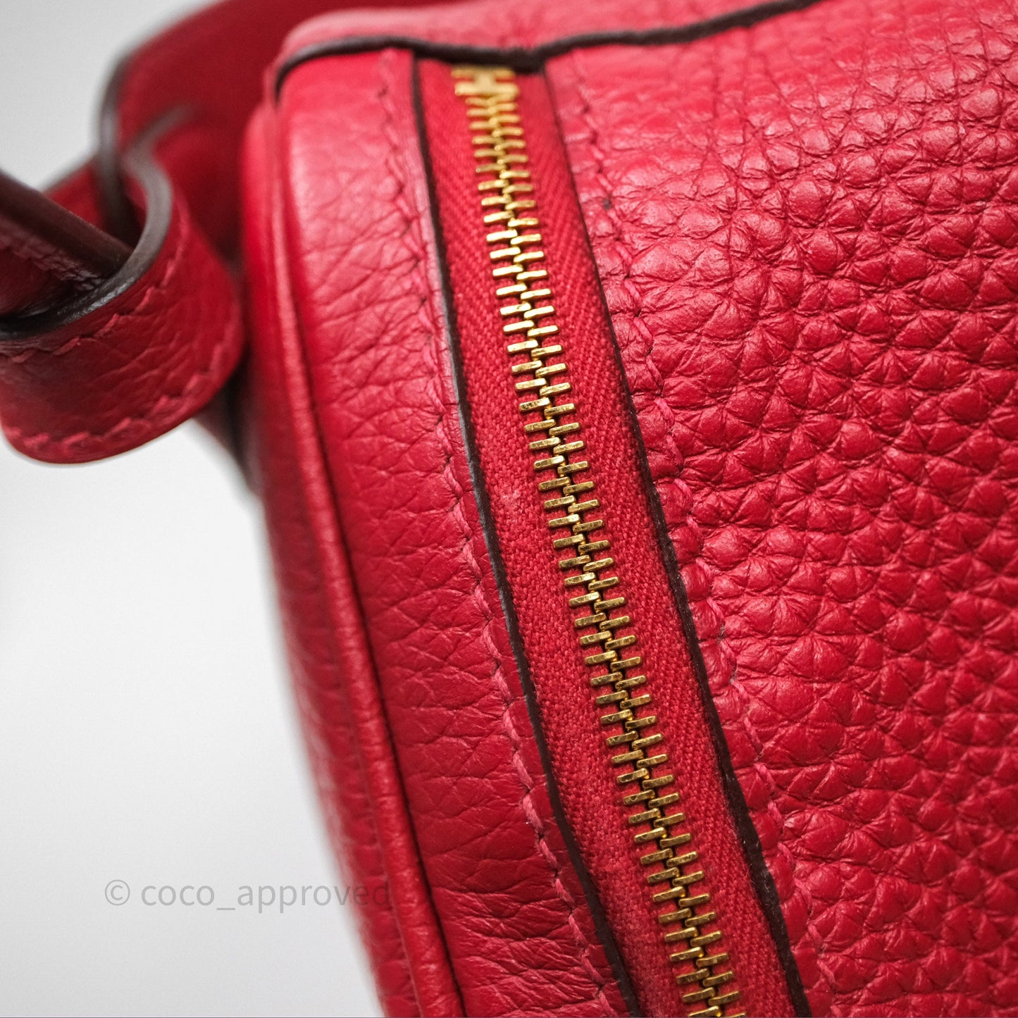 Hermes Lindy 26 Rouge Casaque Q5 Clemence Gold Hardware