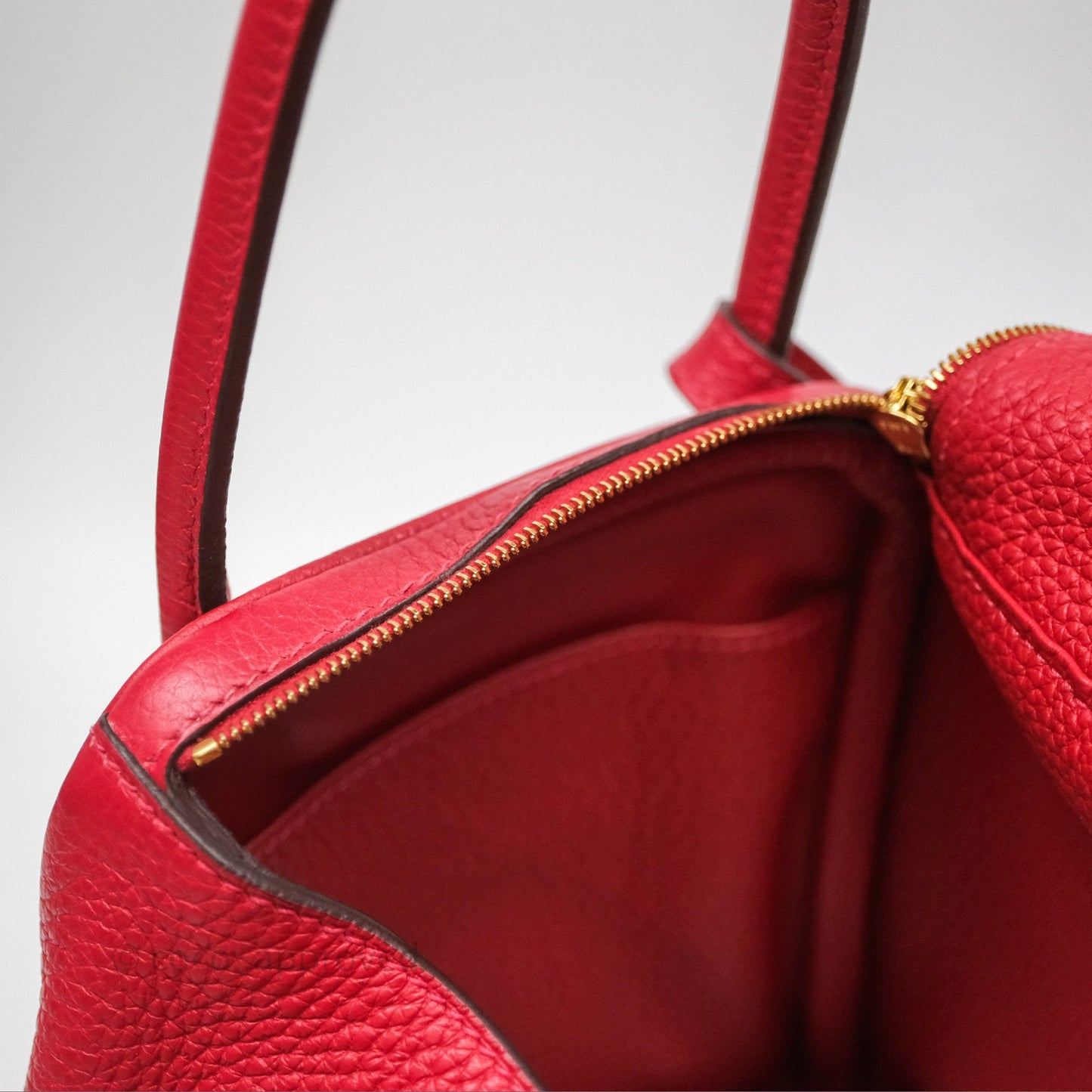Hermes Lindy 26 Rouge Casaque Q5 Clemence Gold Hardware