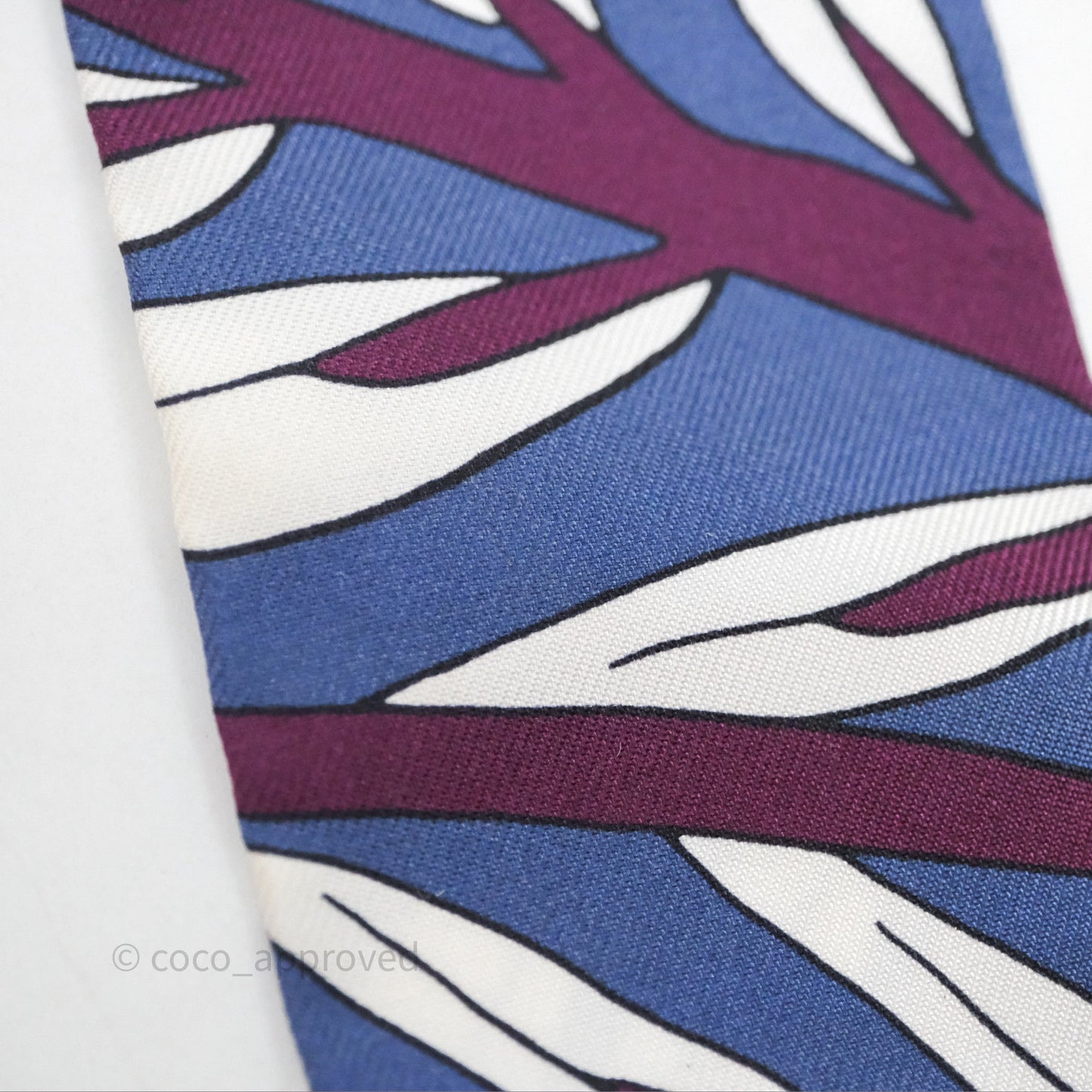 Hermès "Le Jardin de la Maharani" Silk Twilly Bleu