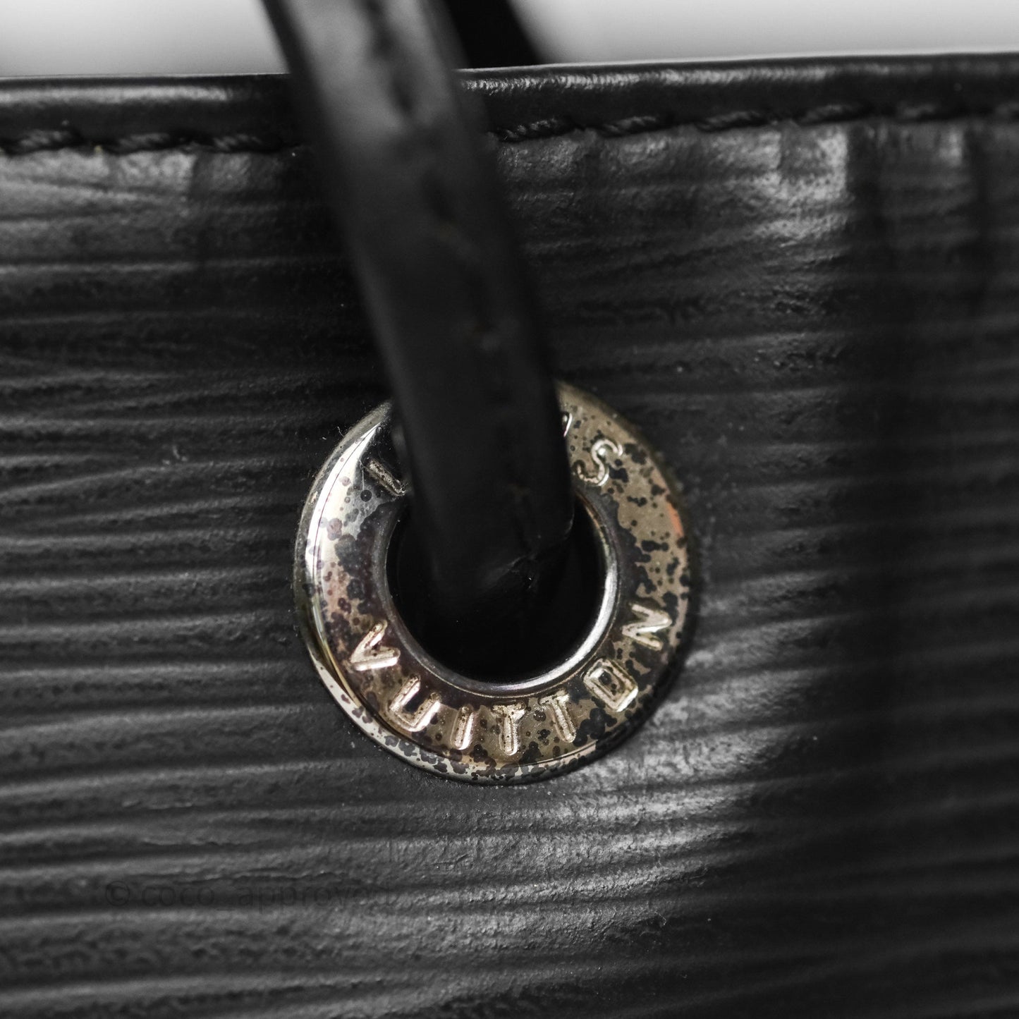 Louis Vuitton Petit Noe Shoulder Bag in Black Epi