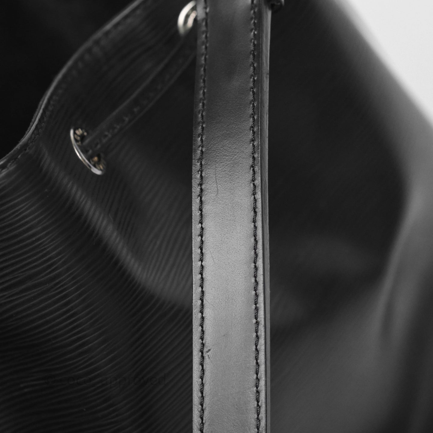 Louis Vuitton Petit Noe Shoulder Bag in Black Epi