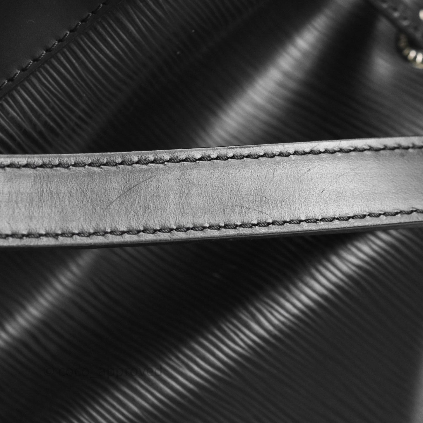 Louis Vuitton Petit Noe Shoulder Bag in Black Epi