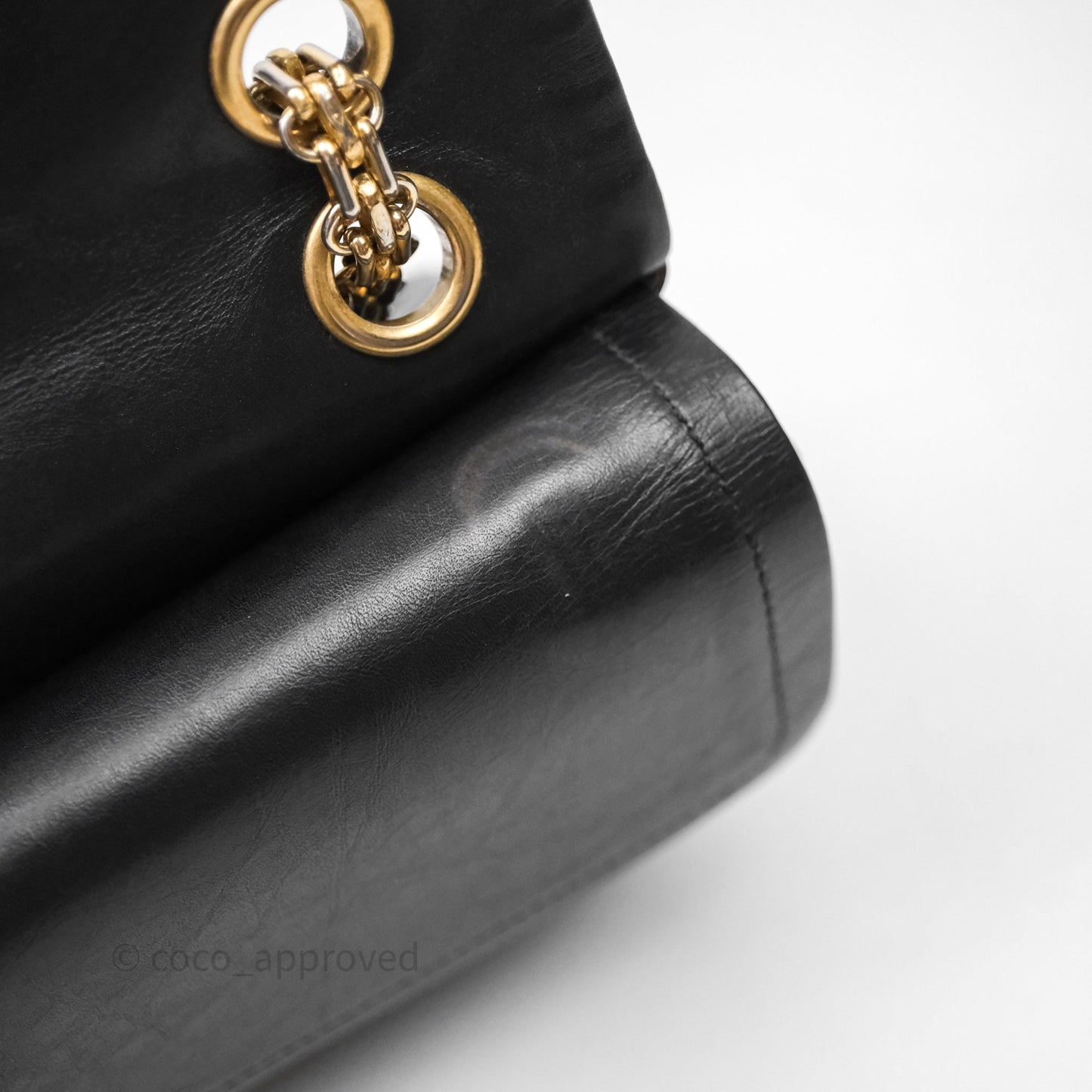 Chanel Reissue 225 Quilted Black Calfskin Aged Gold Hardware