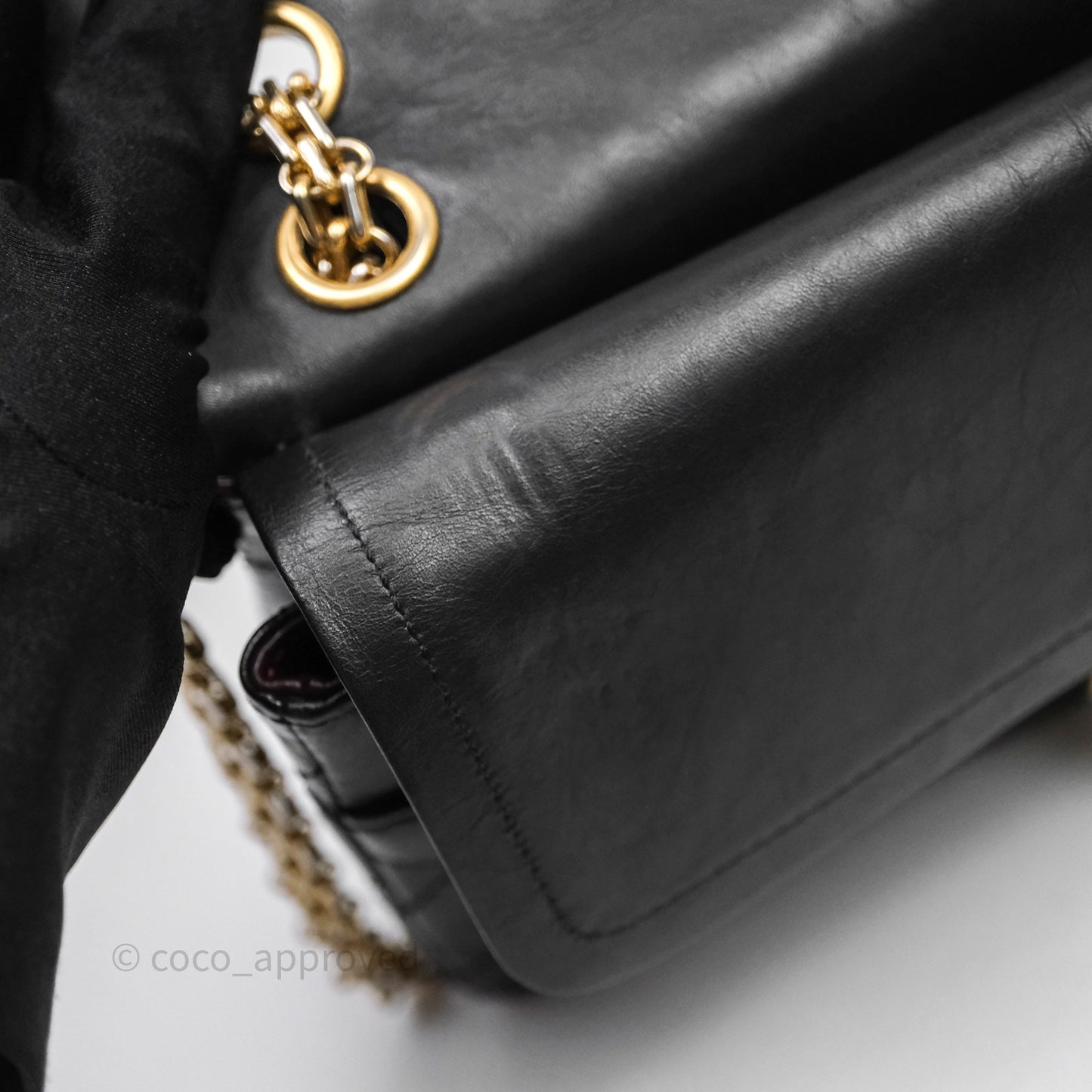 Chanel Reissue 225 Quilted Black Calfskin Aged Gold Hardware