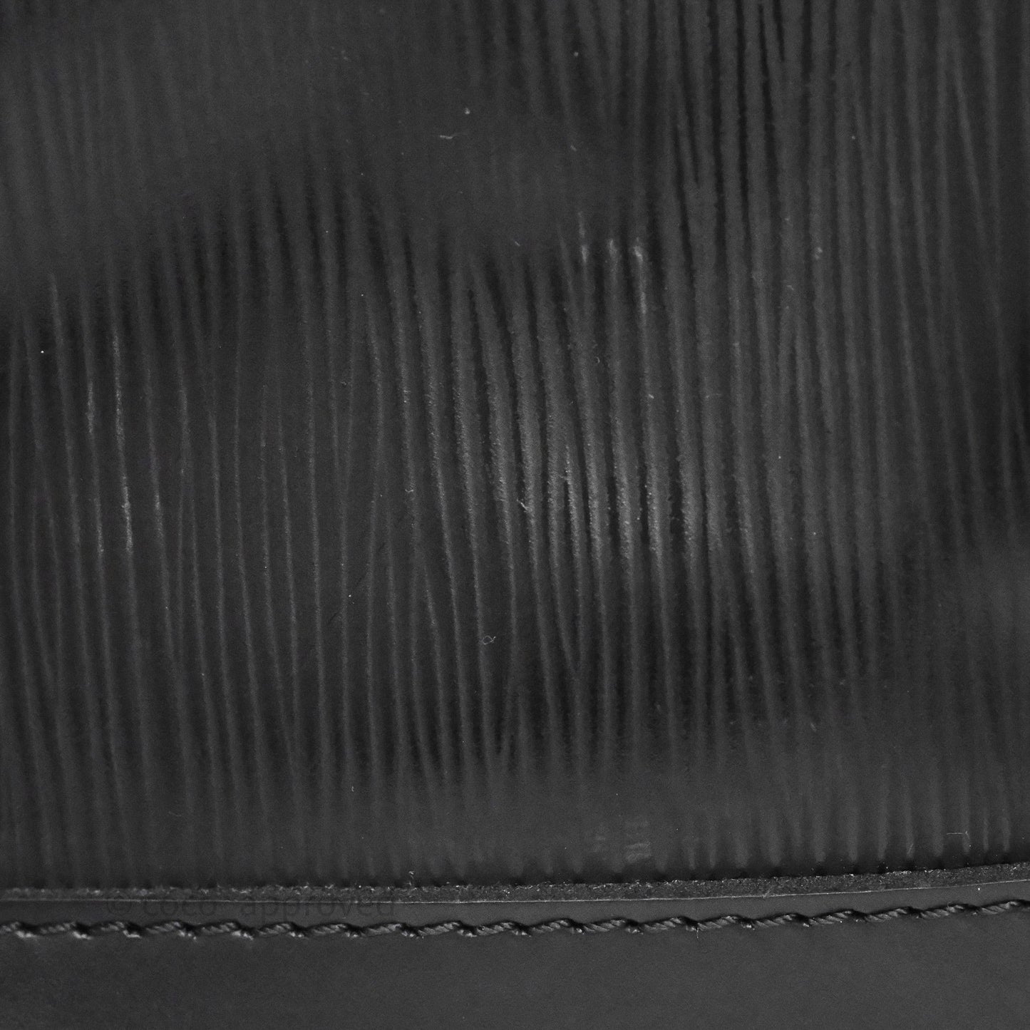 Louis Vuitton Petit Noe Shoulder Bag in Black Epi