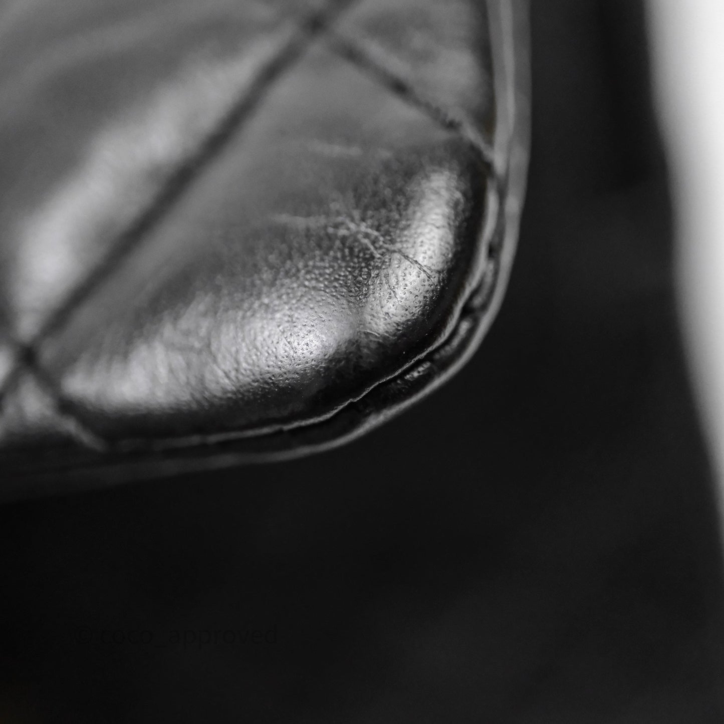 Chanel Reissue 225 Quilted Black Calfskin Aged Gold Hardware