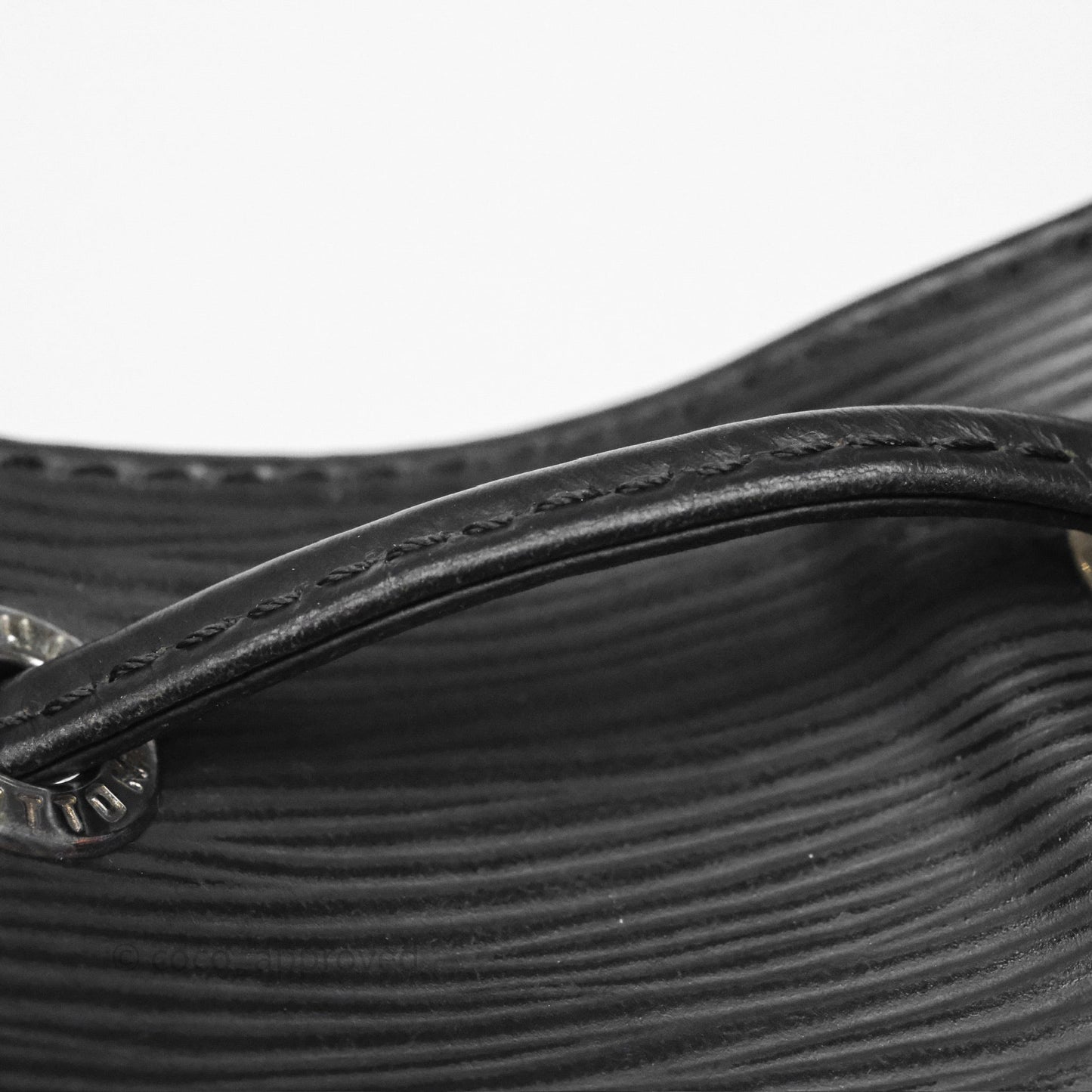 Louis Vuitton Petit Noe Shoulder Bag in Black Epi