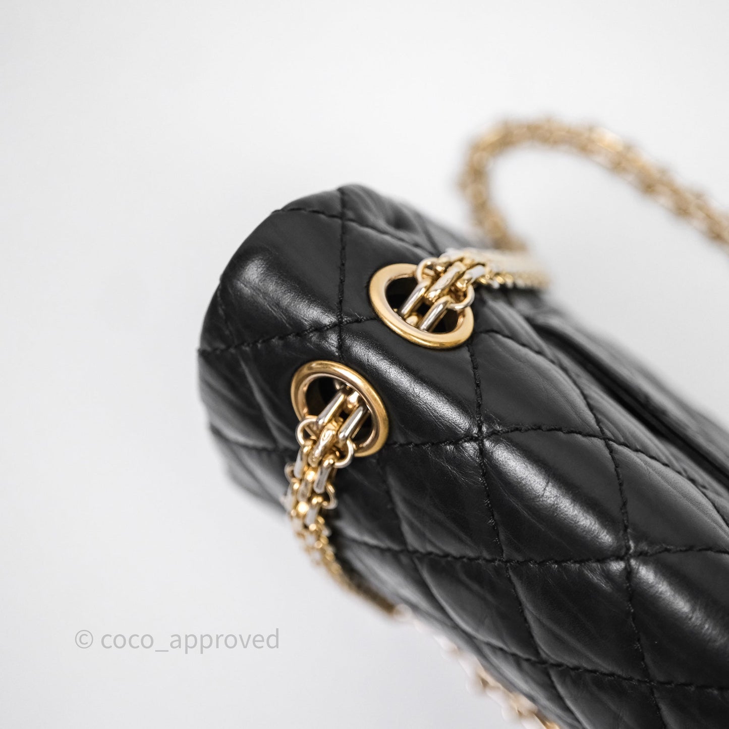 Chanel Reissue 225 Quilted Black Calfskin Aged Gold Hardware