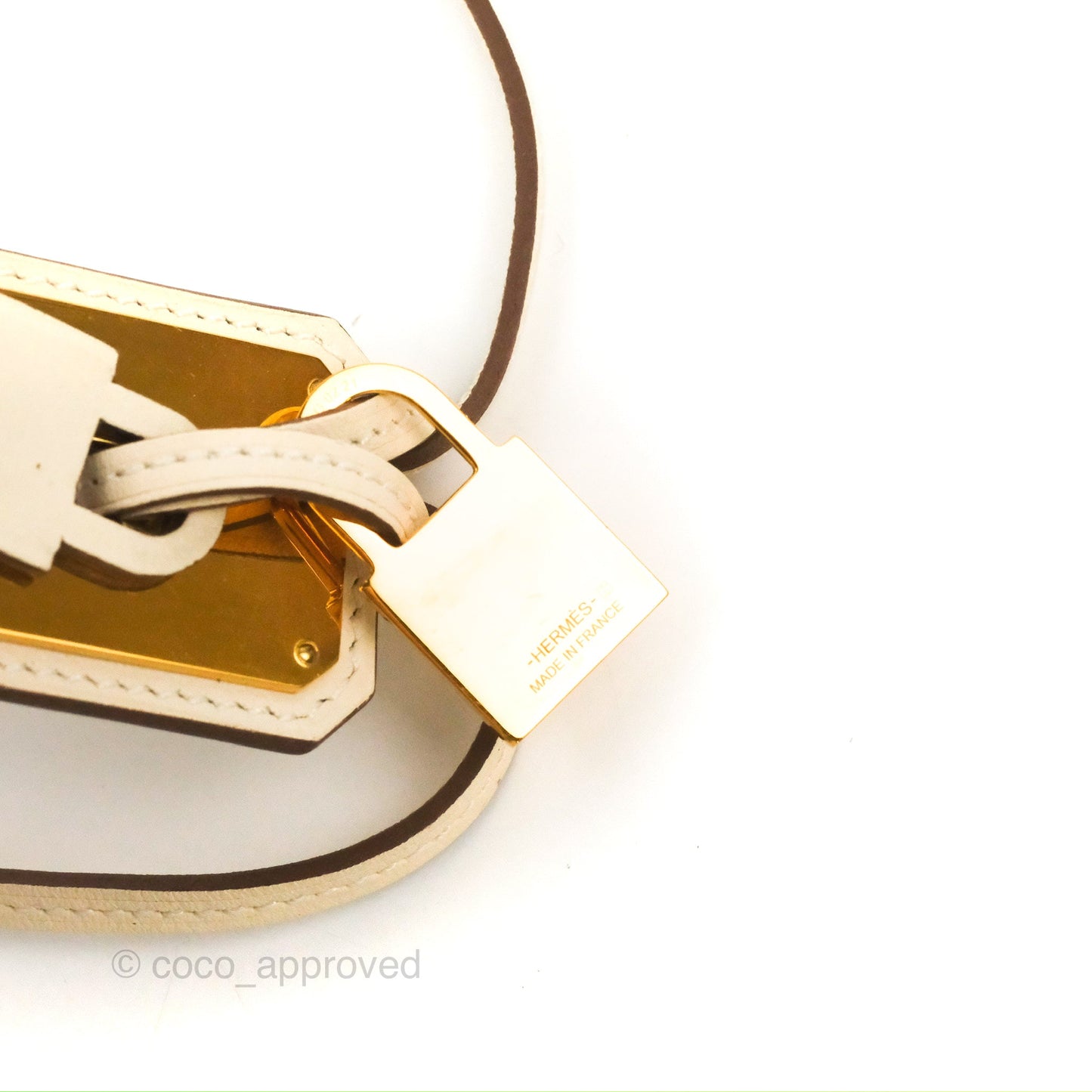 Hermès O'Kelly Pendant Large Model Necklace Nata Swift Gold
